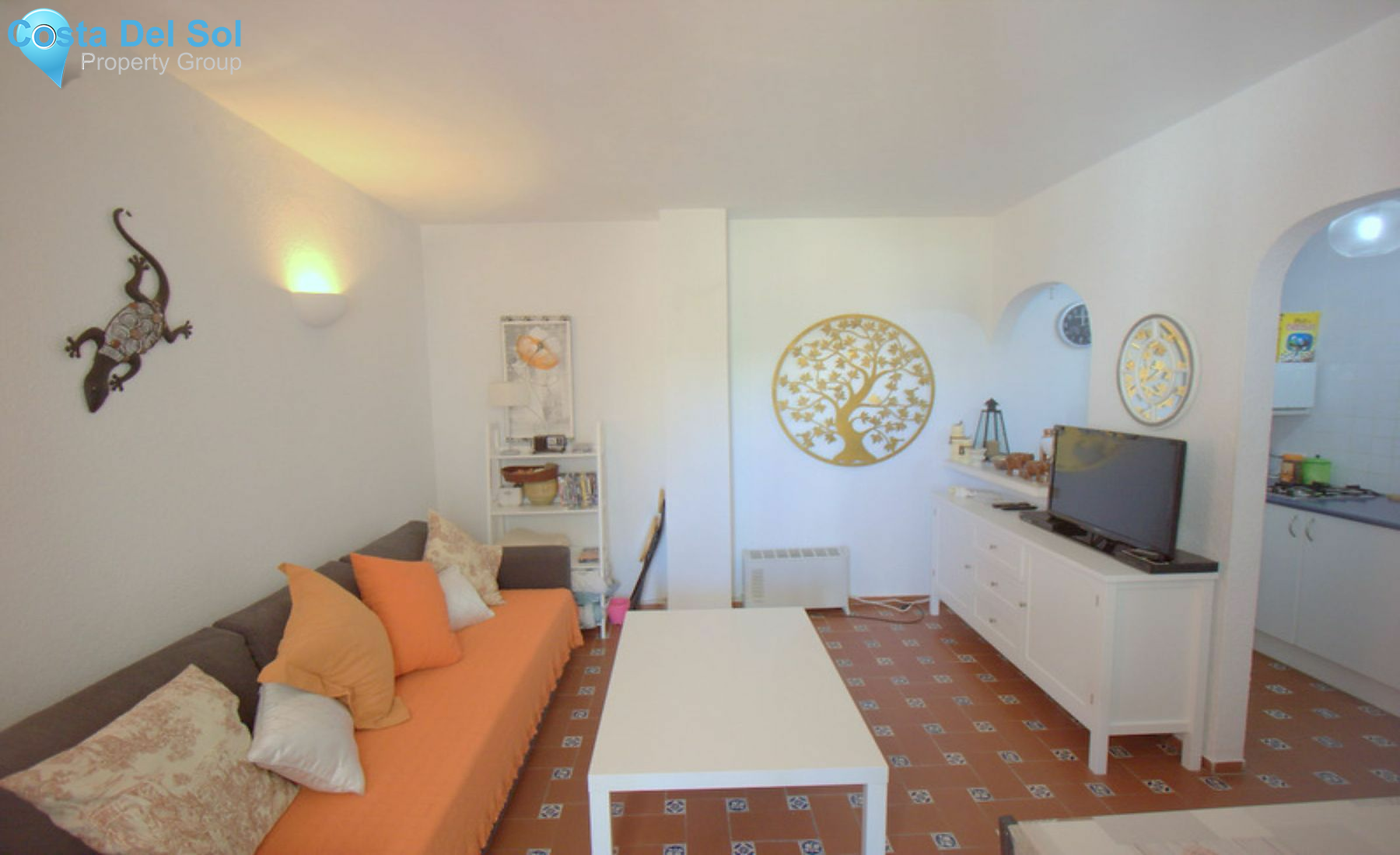 Middle Floor Apartment in La Duquesa-1396835