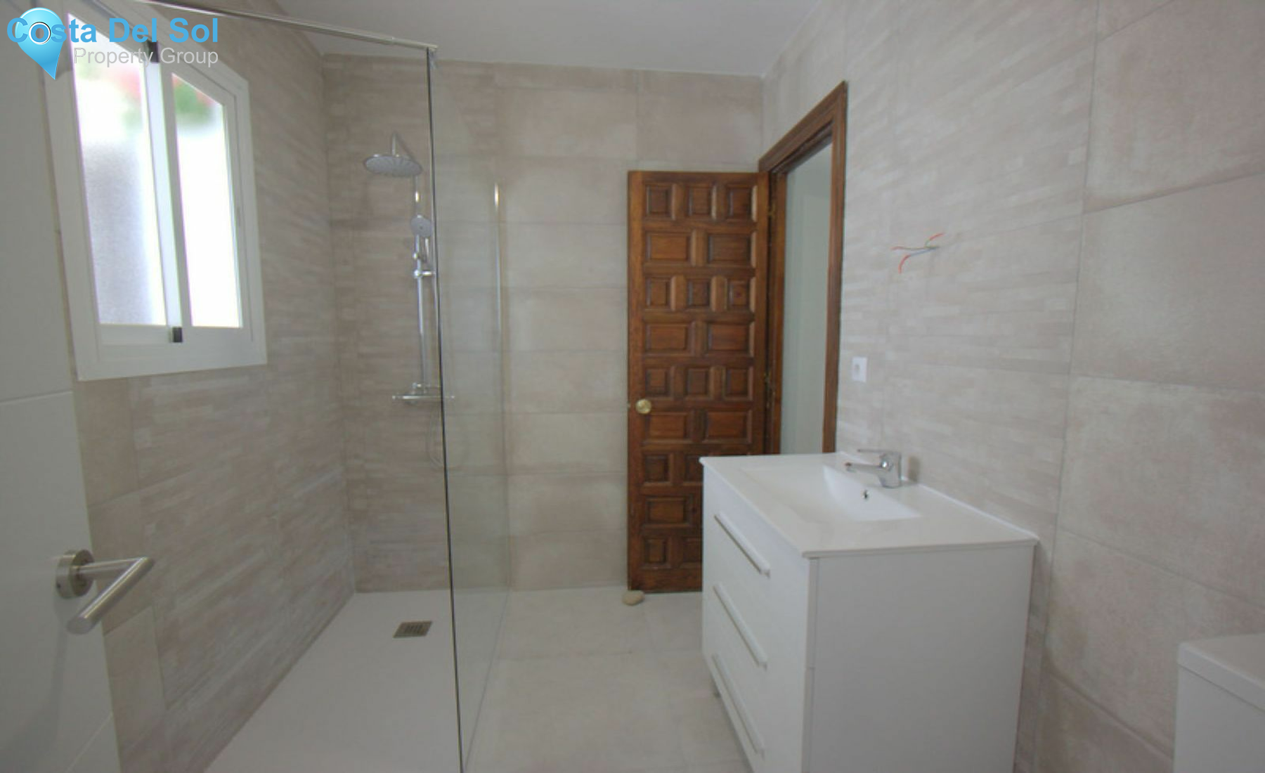Middle Floor Apartment in La Duquesa-1396847