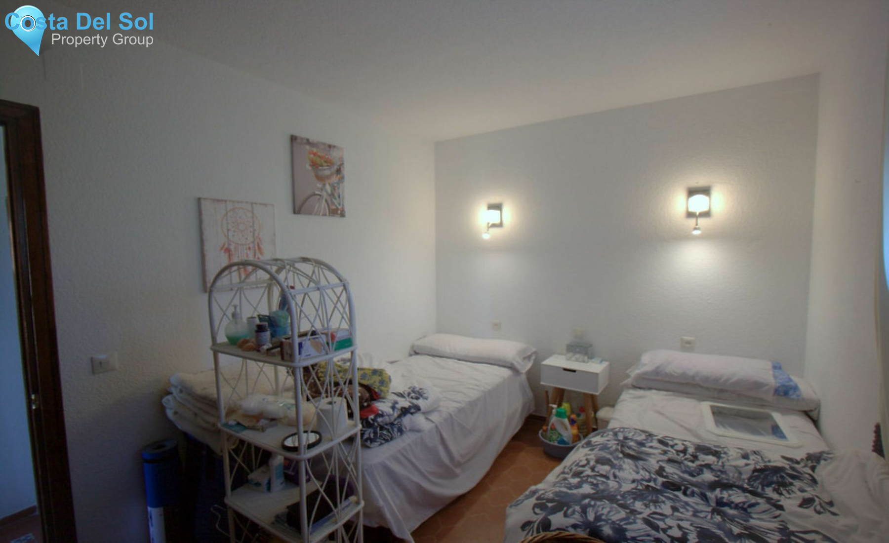 Middle Floor Apartment in La Duquesa-1396851