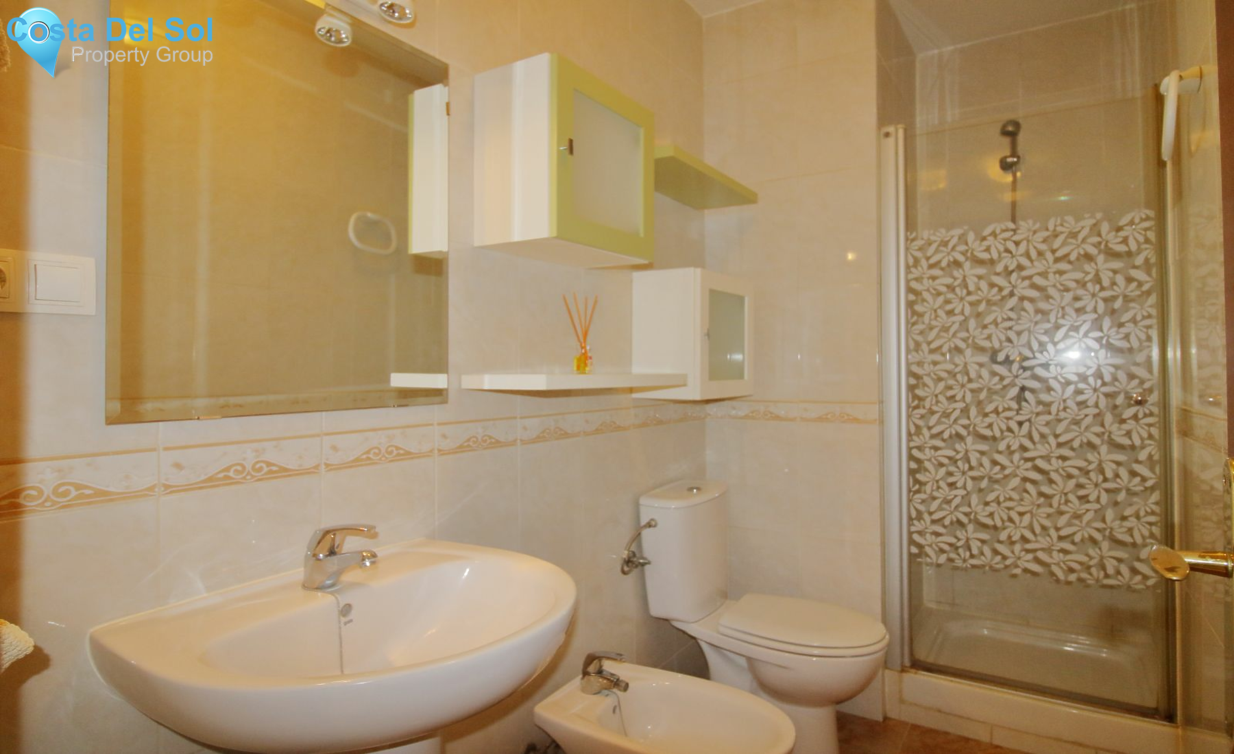 Middle Floor Apartment in Las Lagunas-1473436