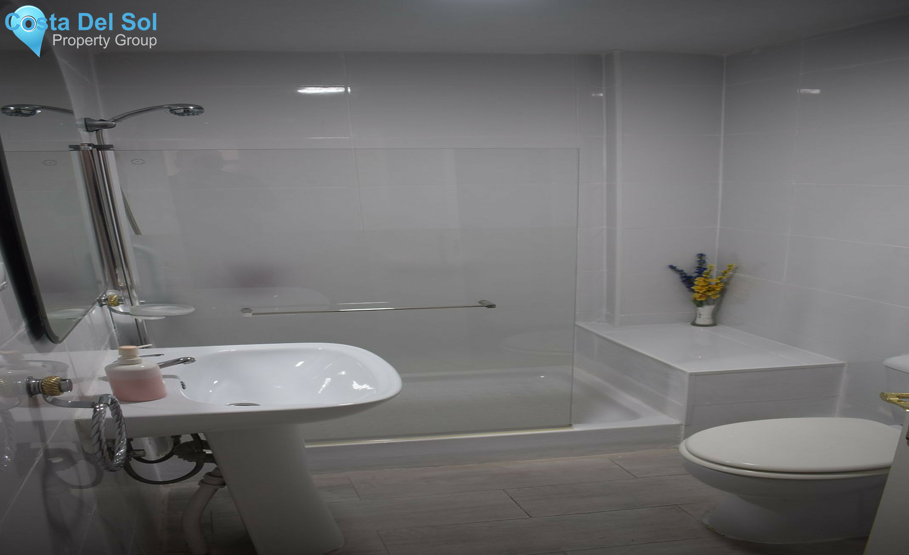 Middle Floor Apartment in Malaga Centro-1292105
