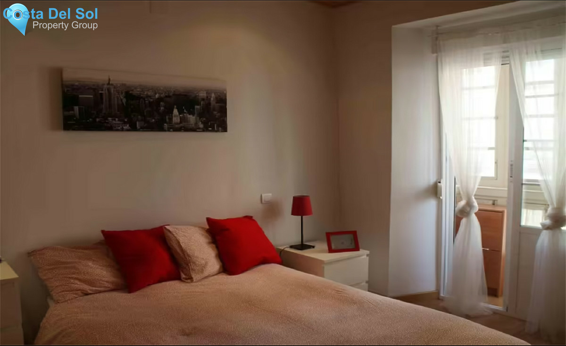 Middle Floor Apartment in Malaga Centro-1376993
