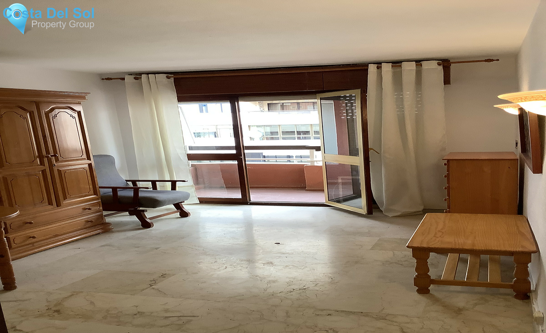 Middle Floor Apartment in Marbella-1304858
