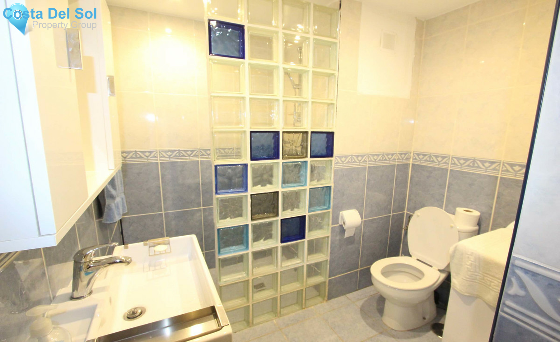 Middle Floor Apartment in Marbella-1357329