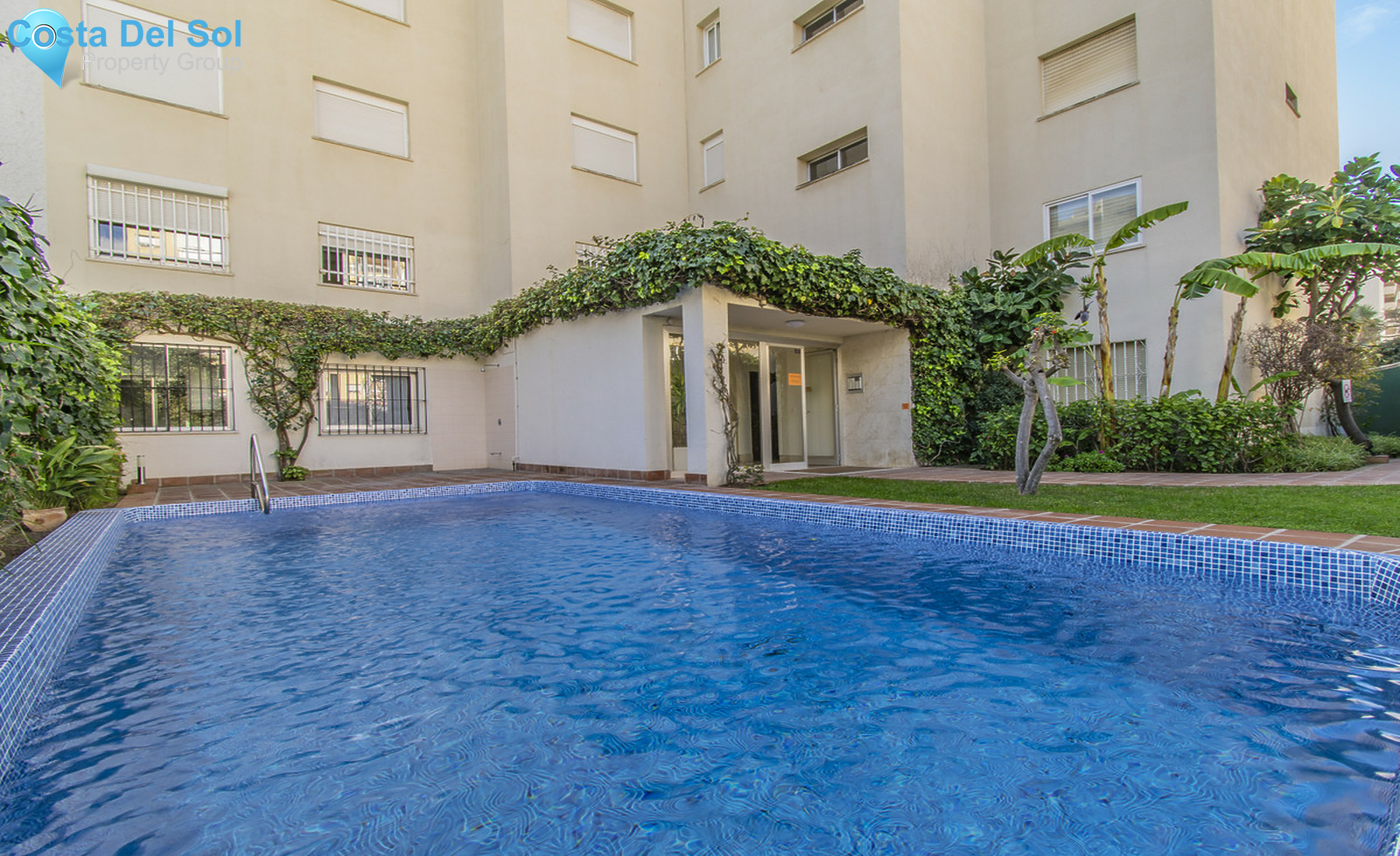 Middle Floor Apartment in Marbella-1377217