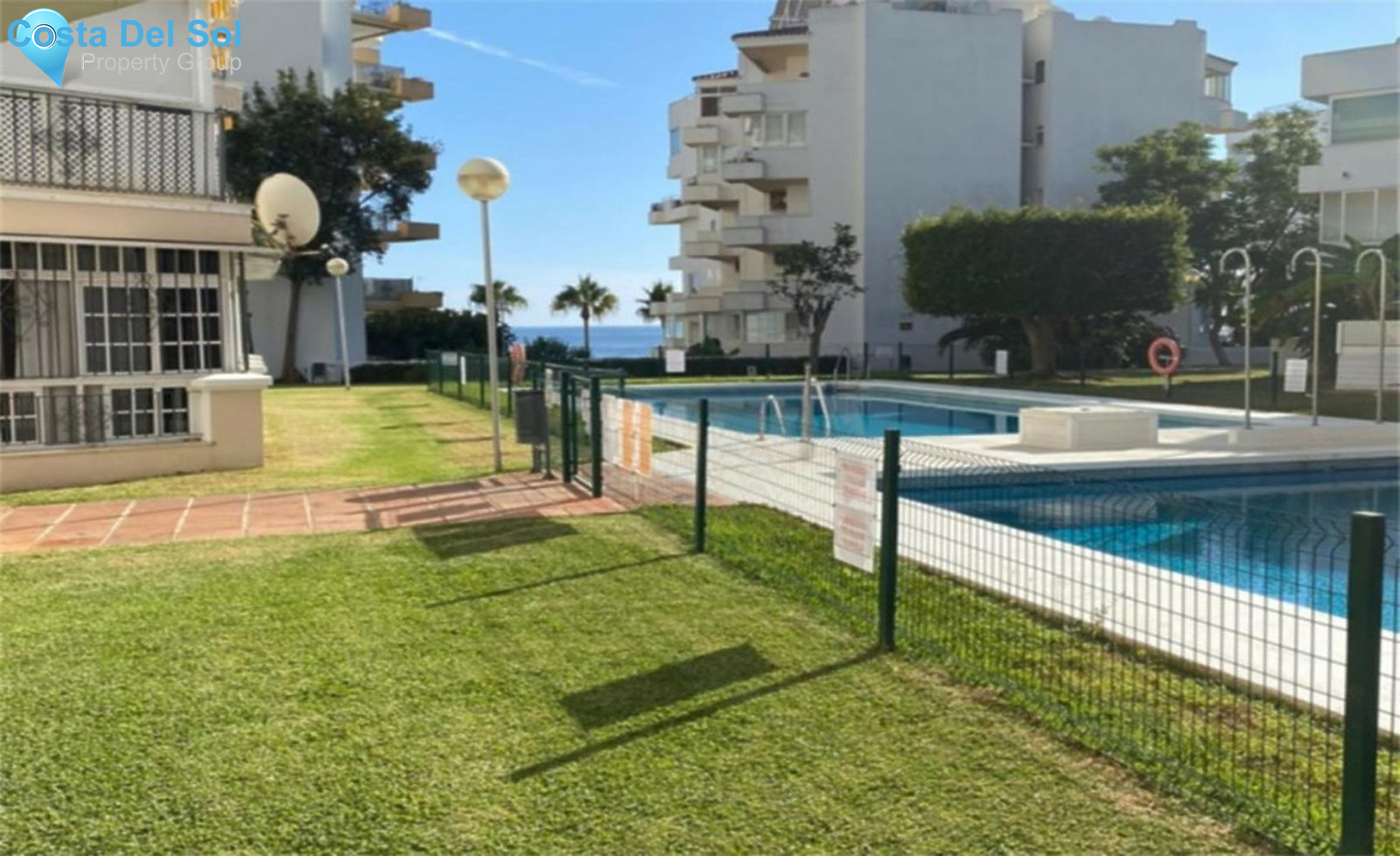 Middle Floor Apartment in Marbella-1410133