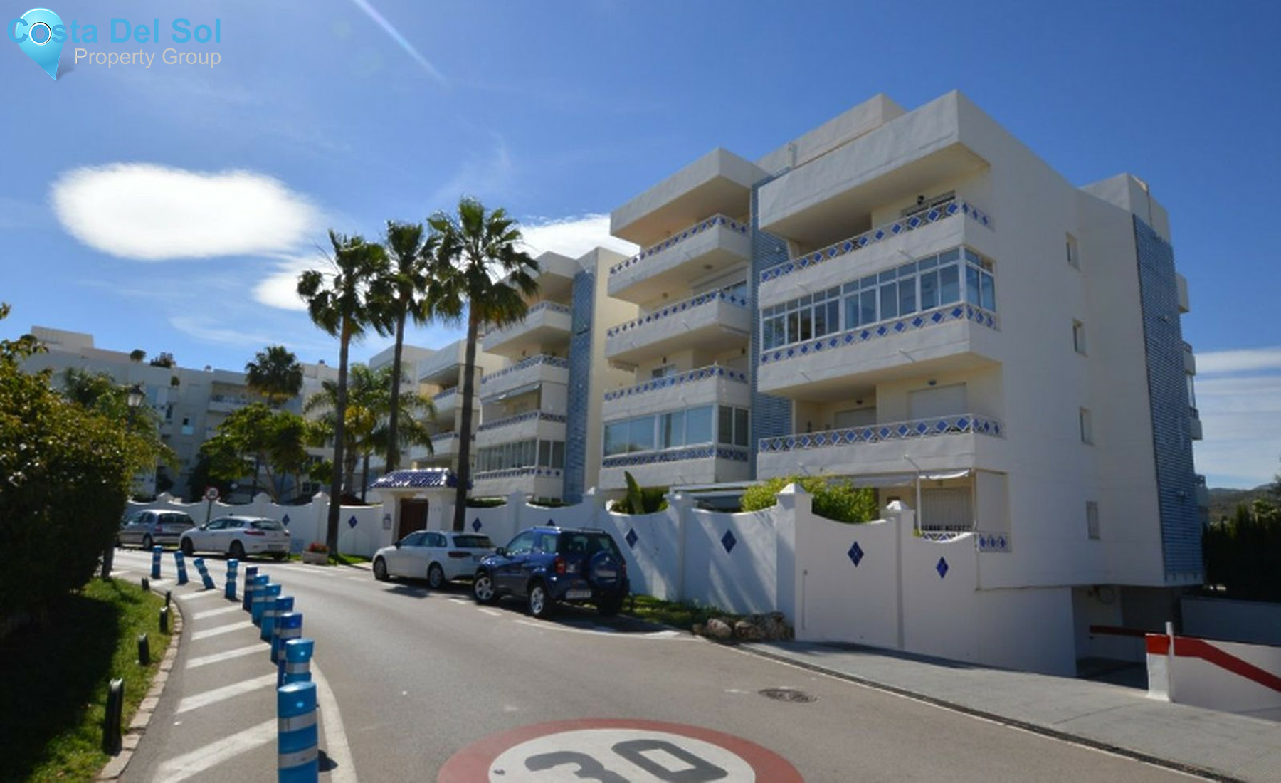 Middle Floor Apartment in Marbella-1412046