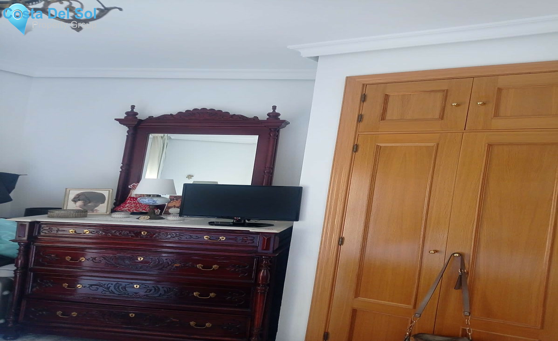 Middle Floor Apartment in Marbella-1436723