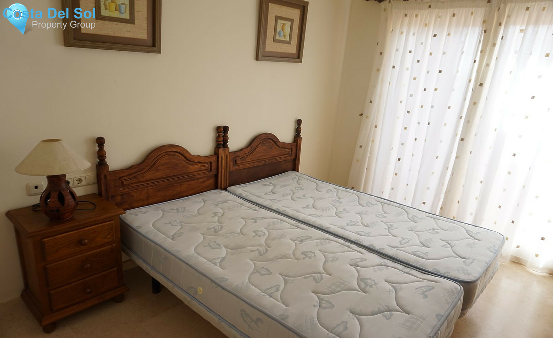 Middle Floor Apartment in Marbella-1507156