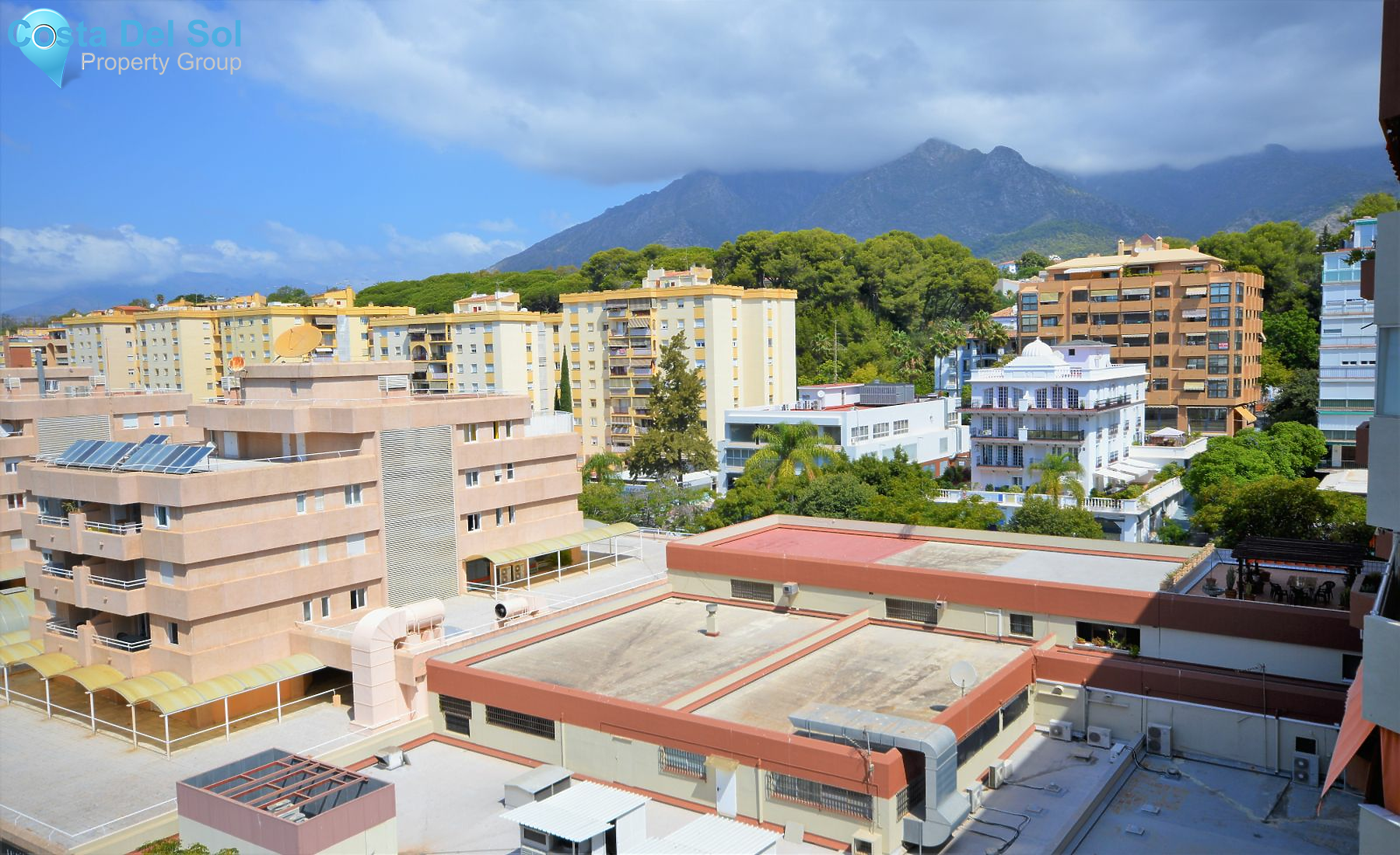 Middle Floor Apartment in Marbella-1140433