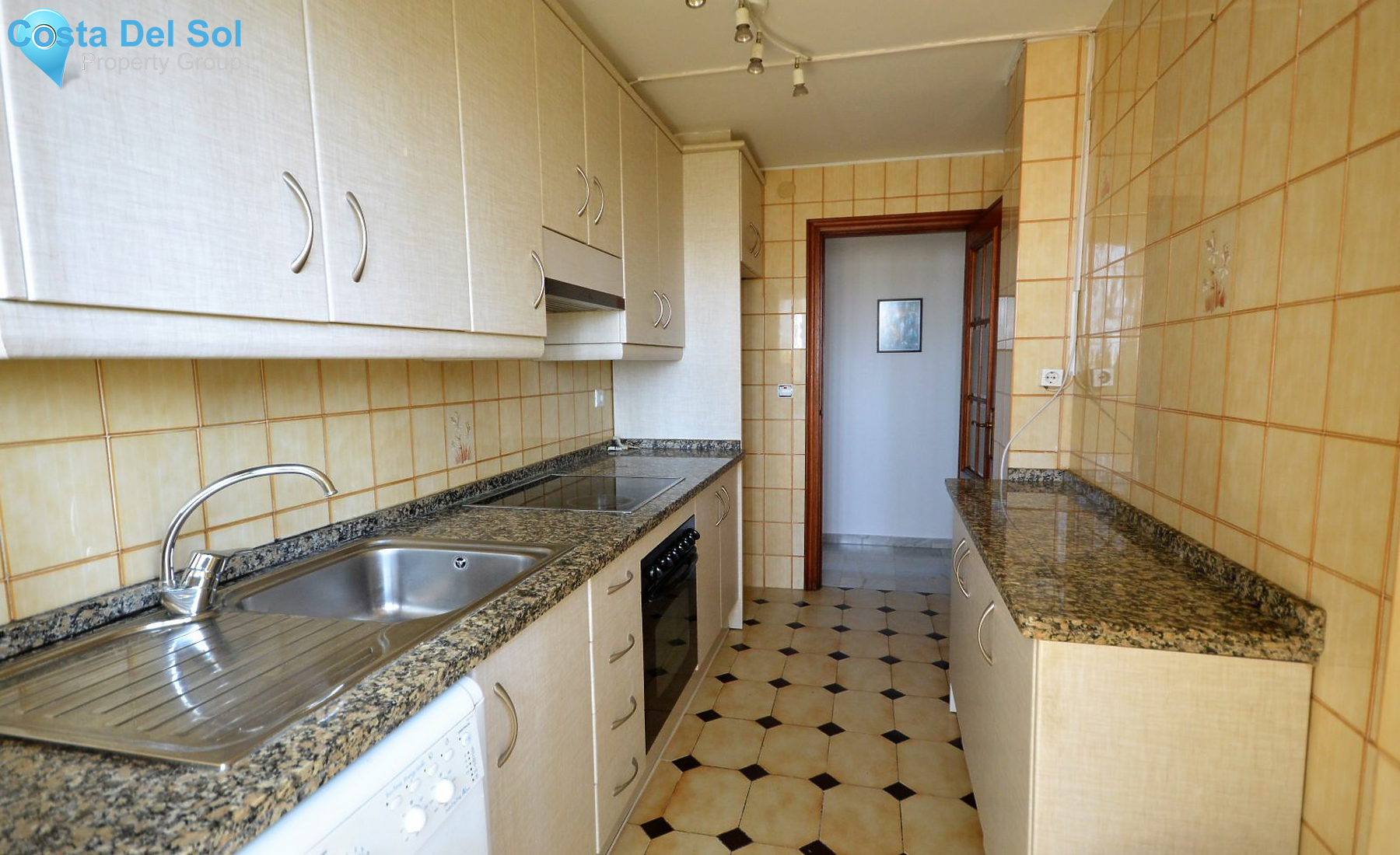 Middle Floor Apartment in Marbella-1140436