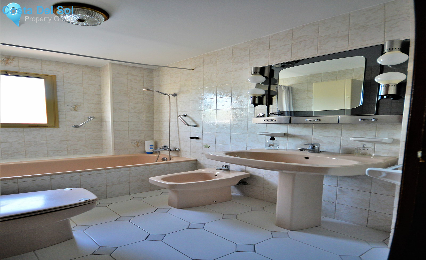 Middle Floor Apartment in Marbella-1140440