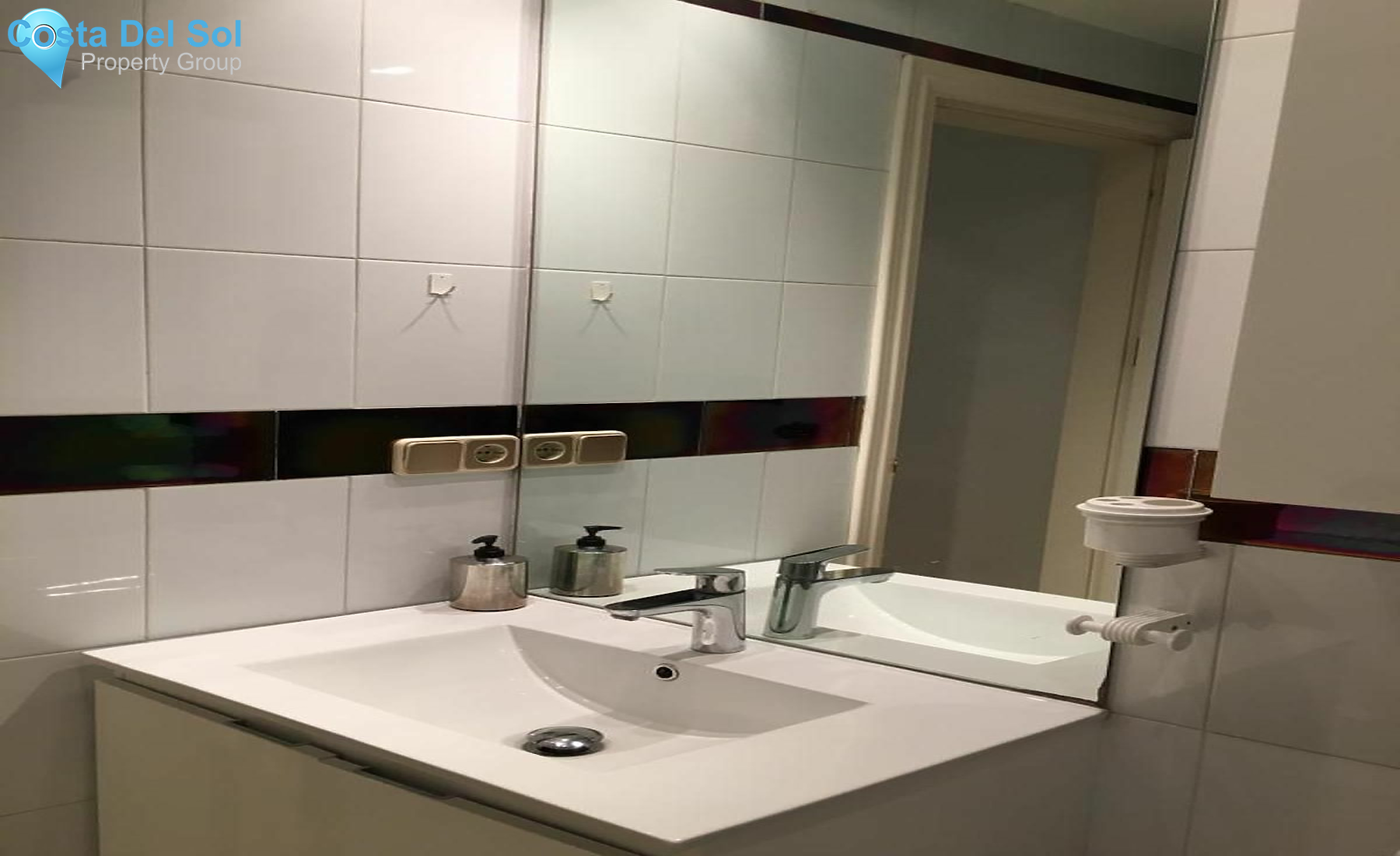 Middle Floor Apartment in Marbella-1150999
