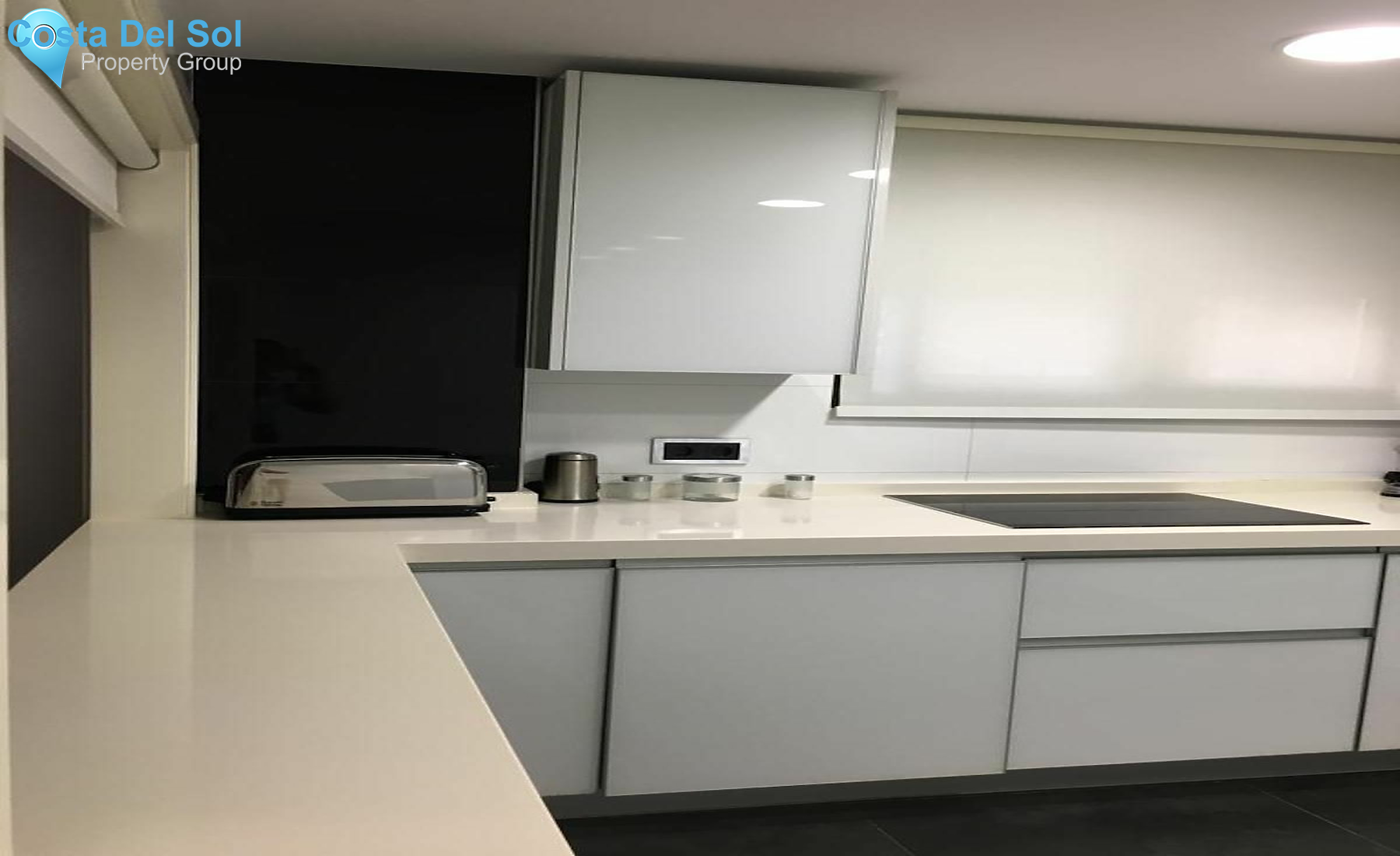 Middle Floor Apartment in Marbella-1151004