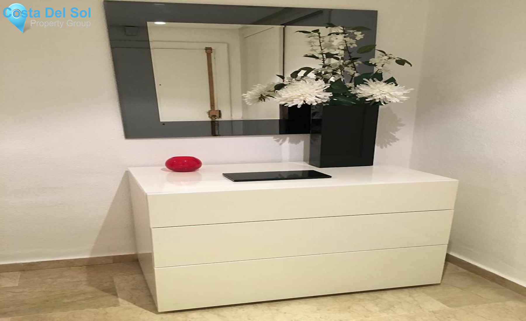 Middle Floor Apartment in Marbella-1151007