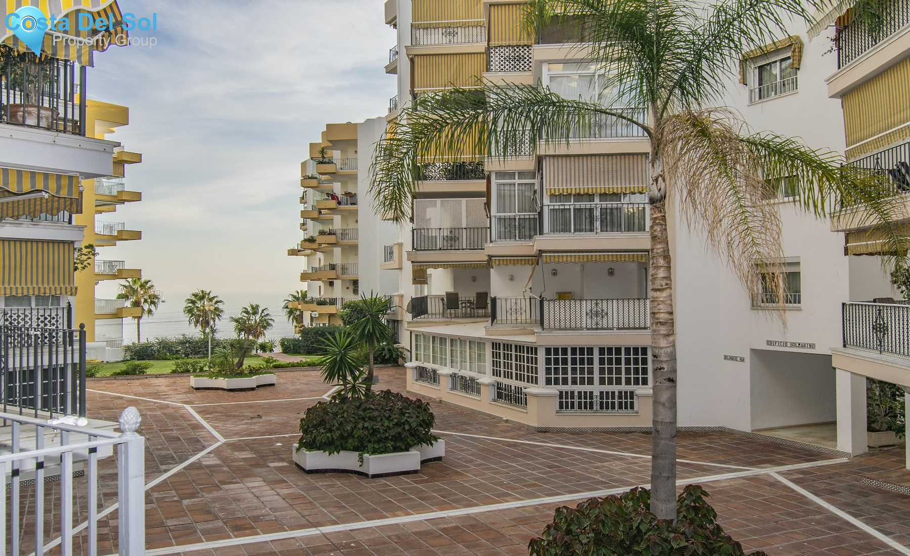 Middle Floor Apartment in Marbella-1151018