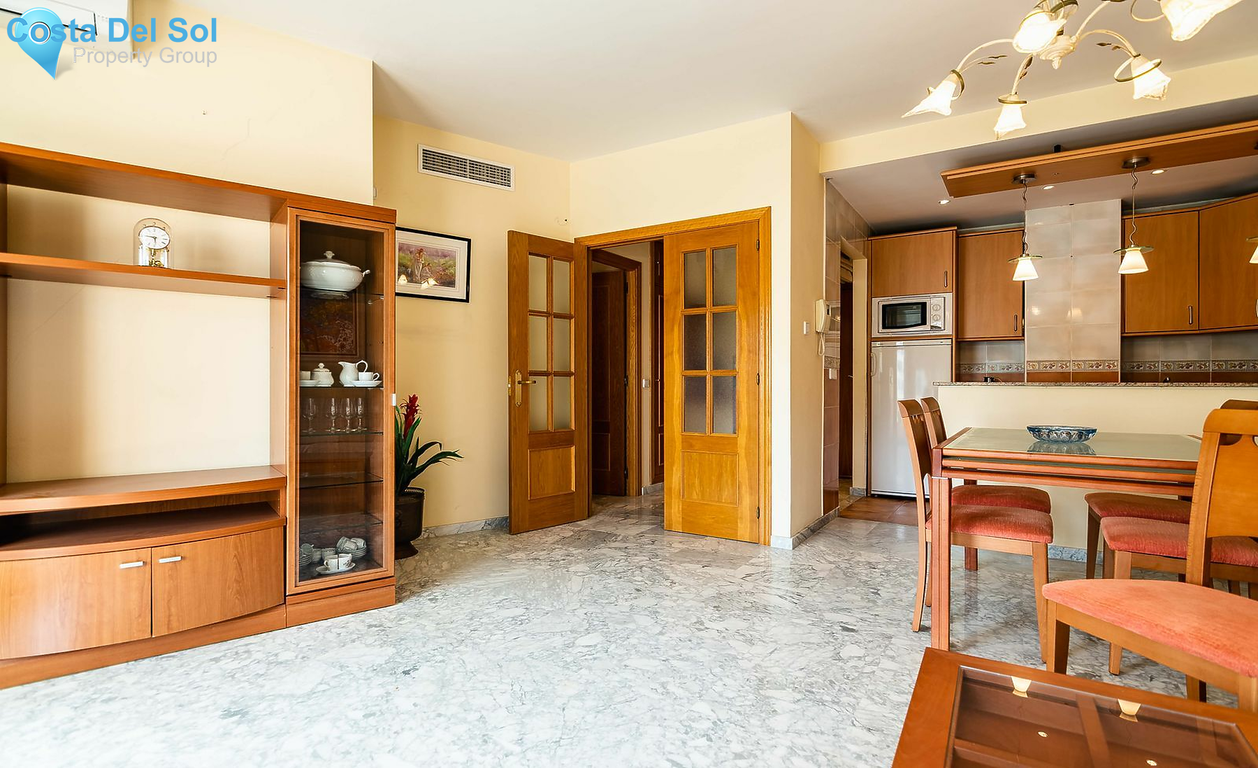 Middle Floor Apartment in Marbella-1185000