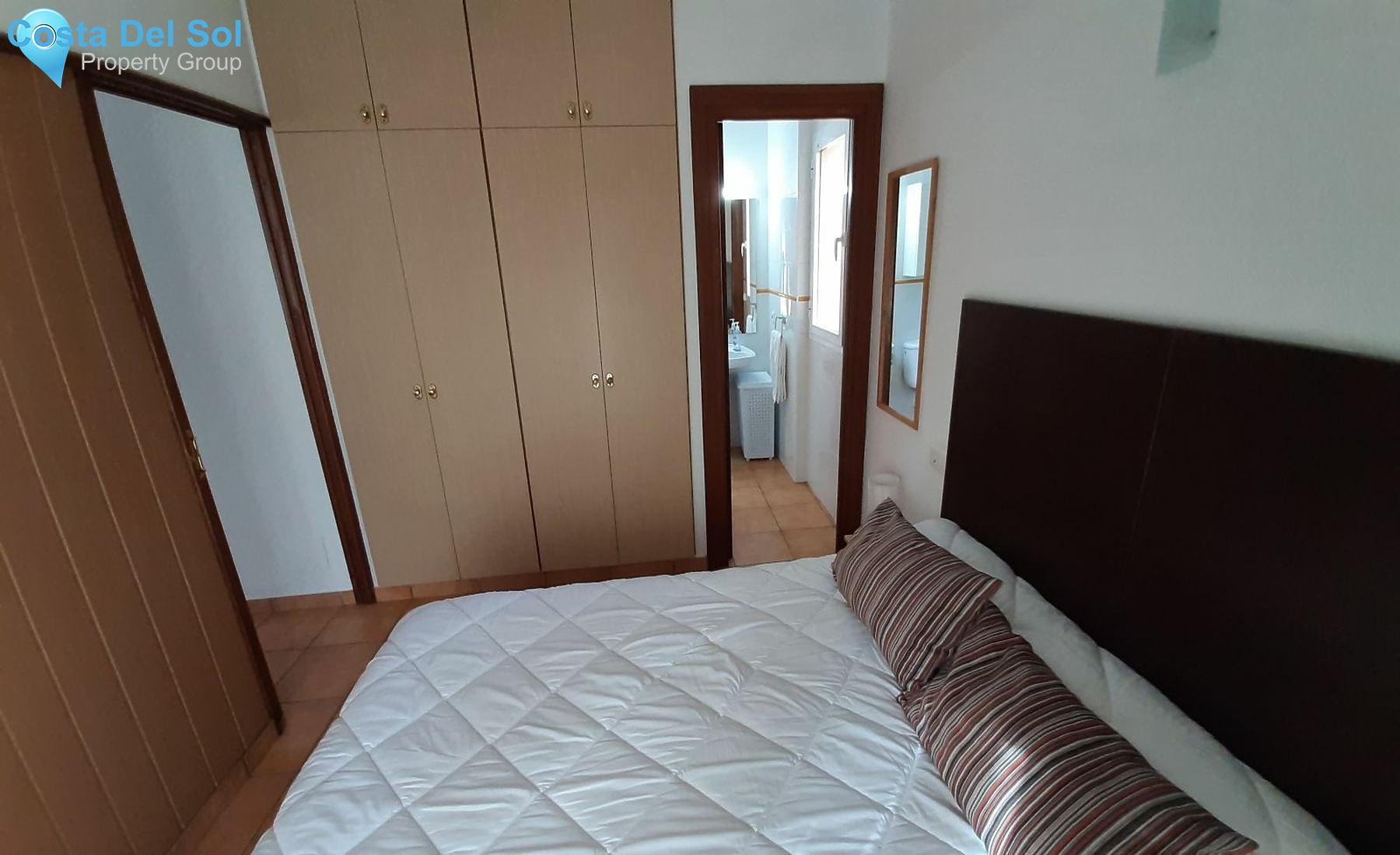 Middle Floor Apartment in Marbella-1207058