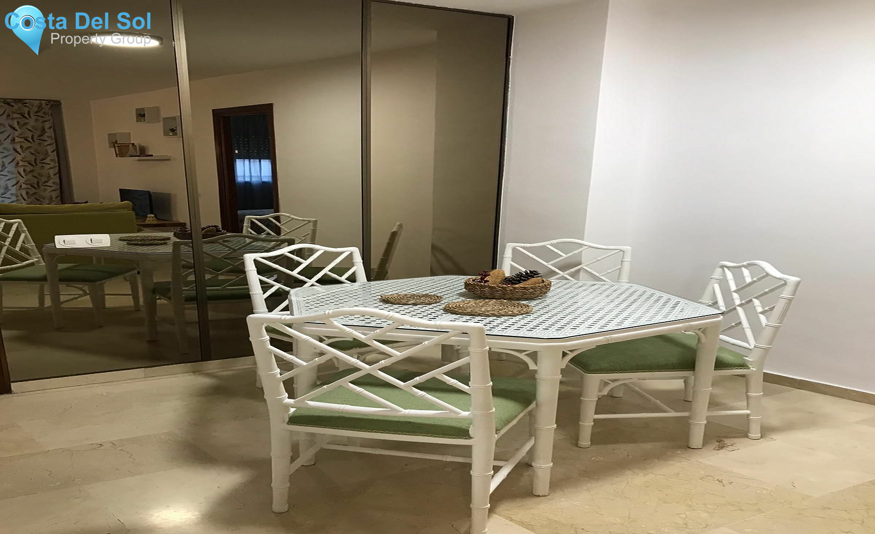 Middle Floor Apartment in Marbella-1398309