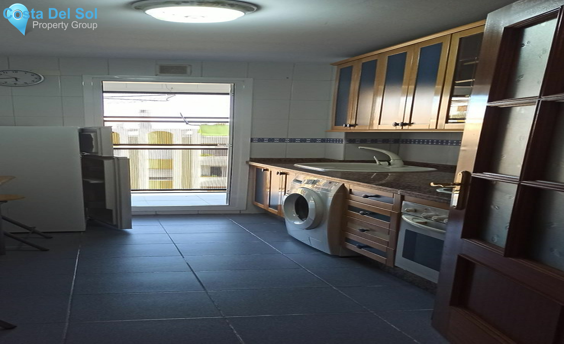 Middle Floor Apartment in Marbella-1449101
