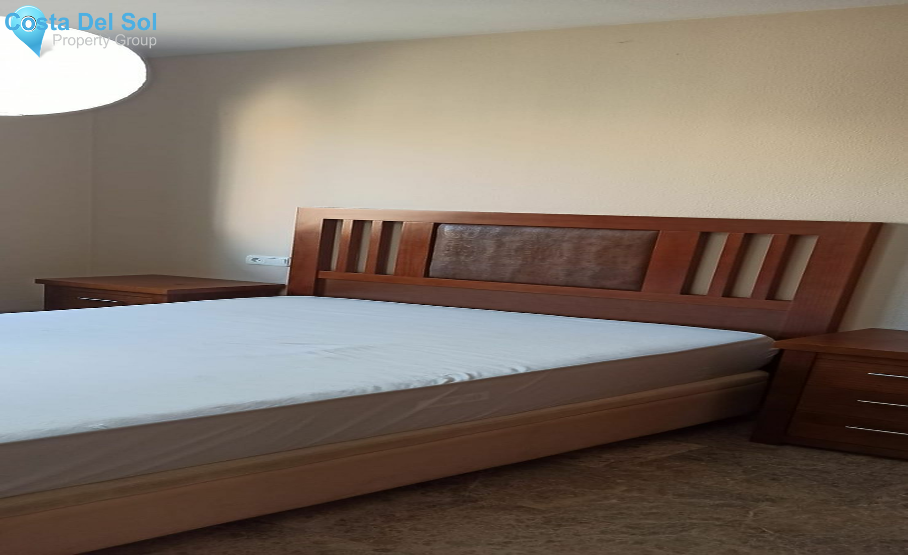 Middle Floor Apartment in Marbella-1449102