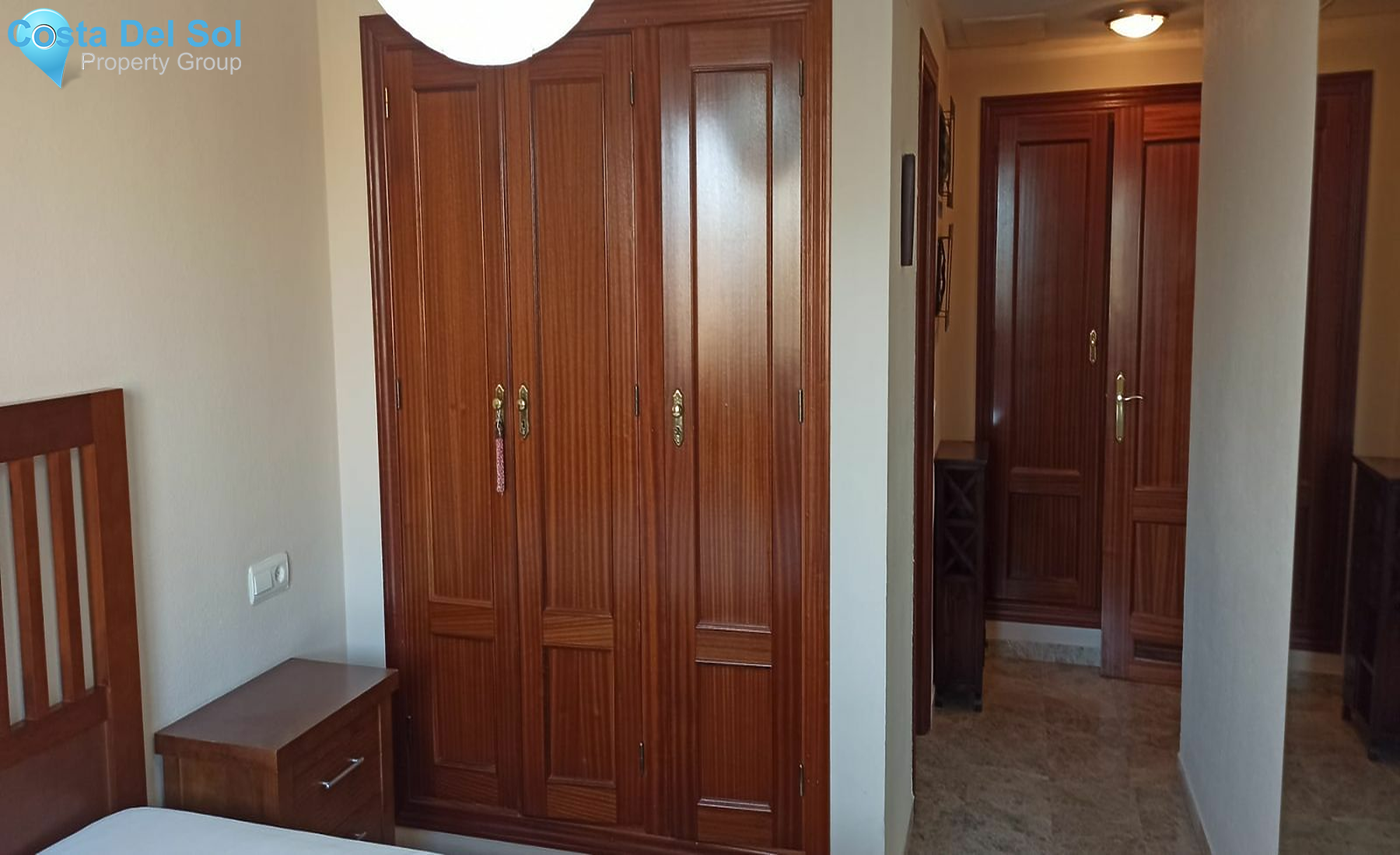 Middle Floor Apartment in Marbella-1449103