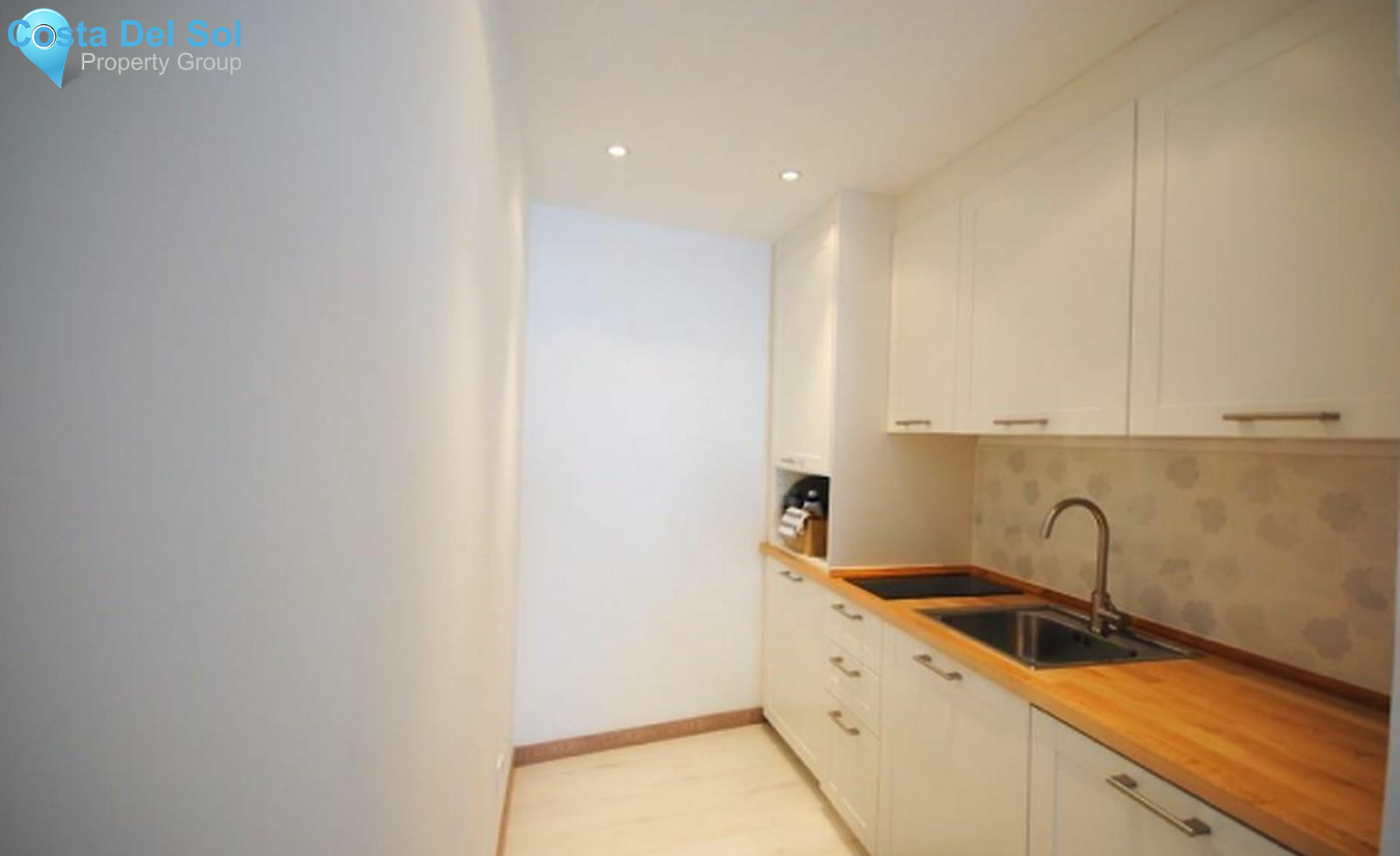 Middle Floor Apartment in Marbella-1466600