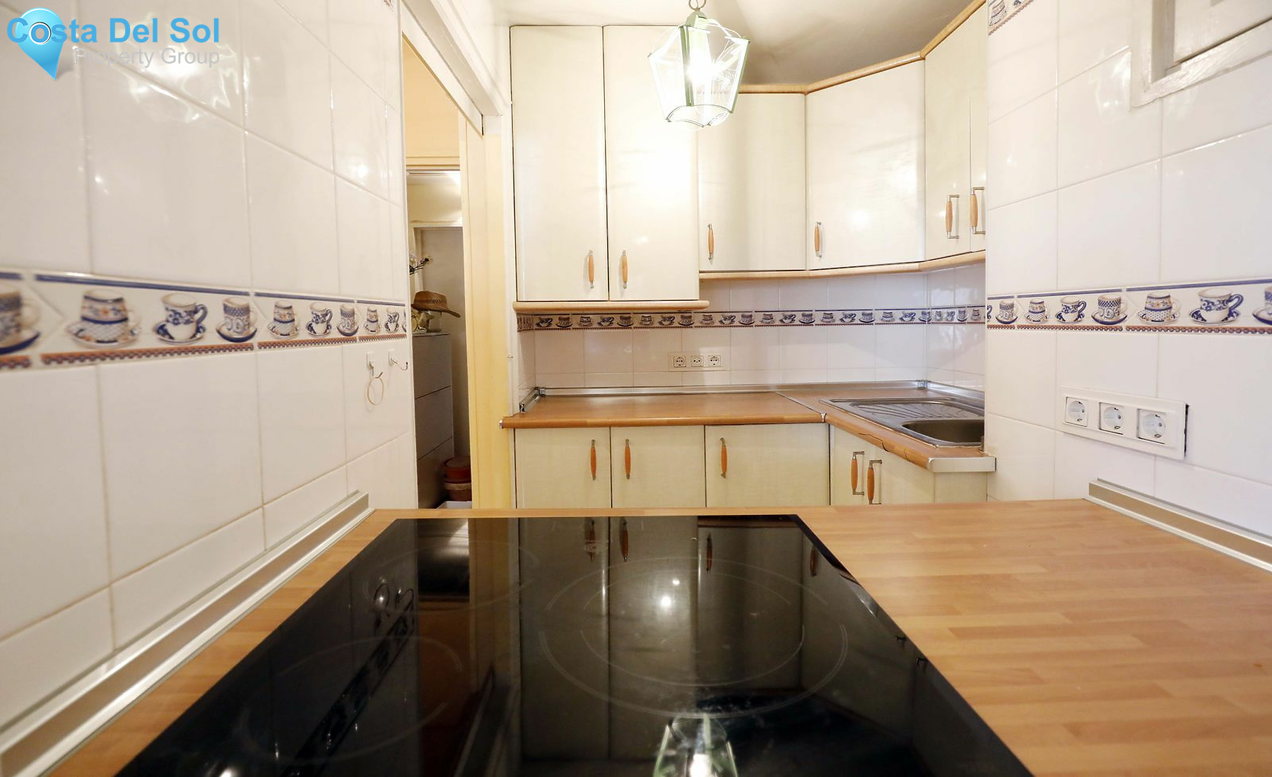 Middle Floor Apartment in Marbella-1485360