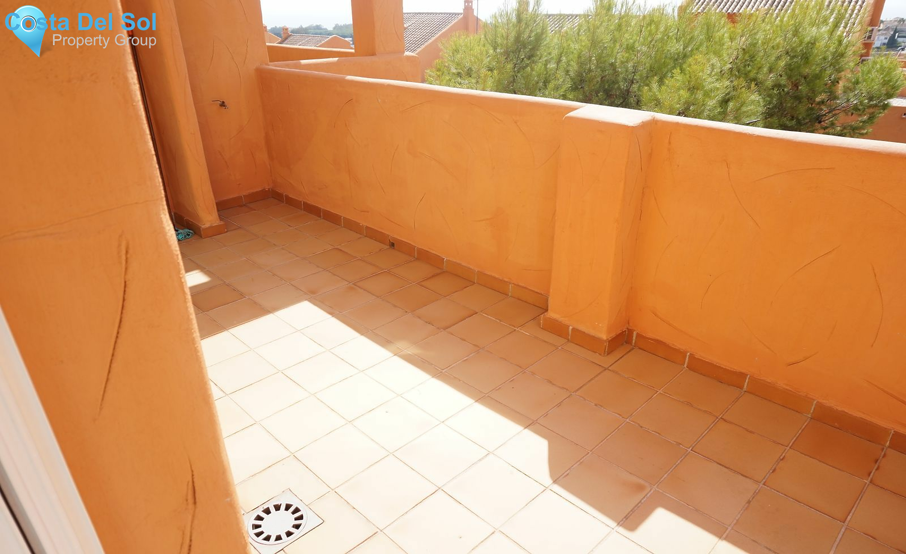 Middle Floor Apartment in Marbella-1495498