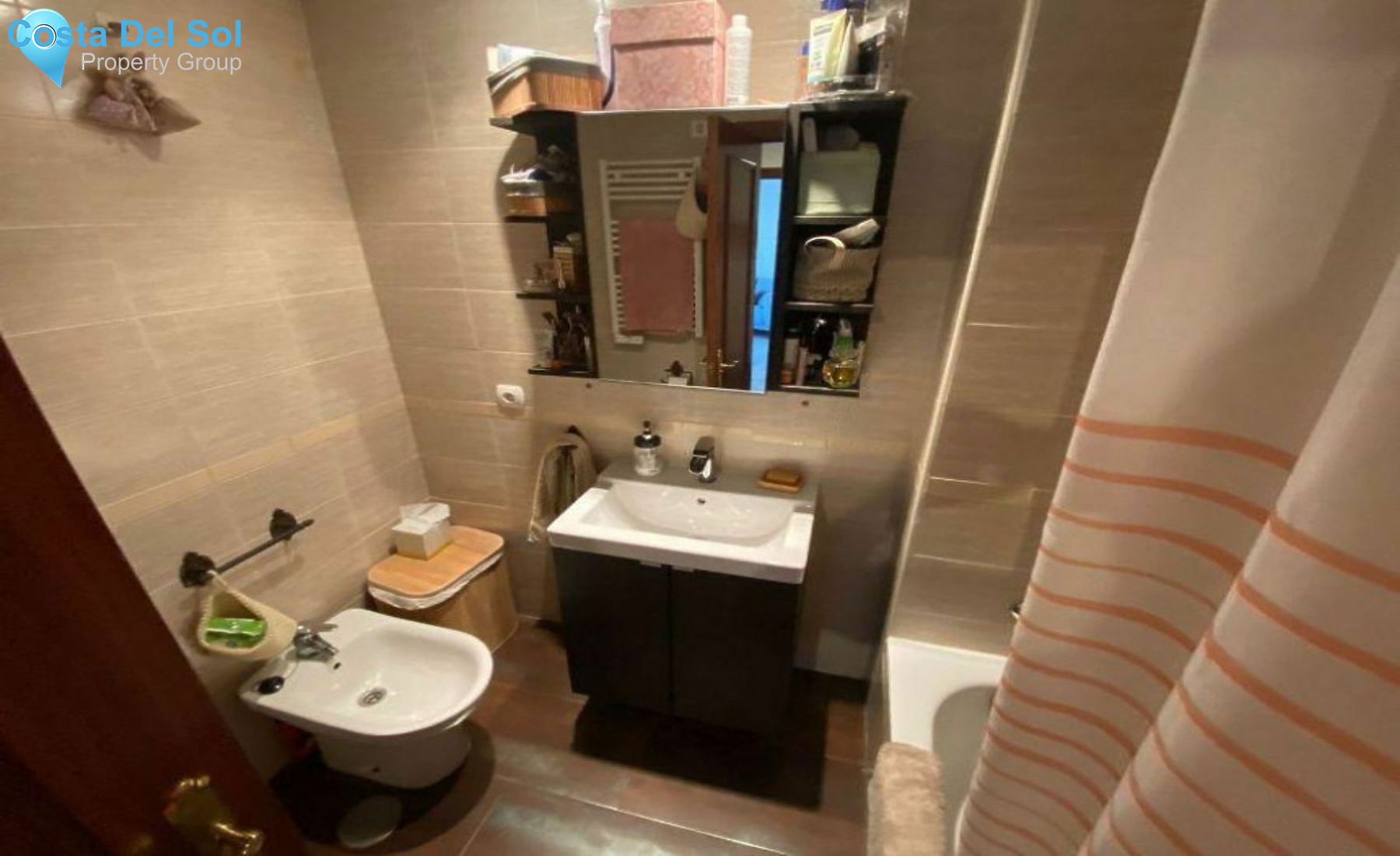 Middle Floor Apartment in Marbella-1520968