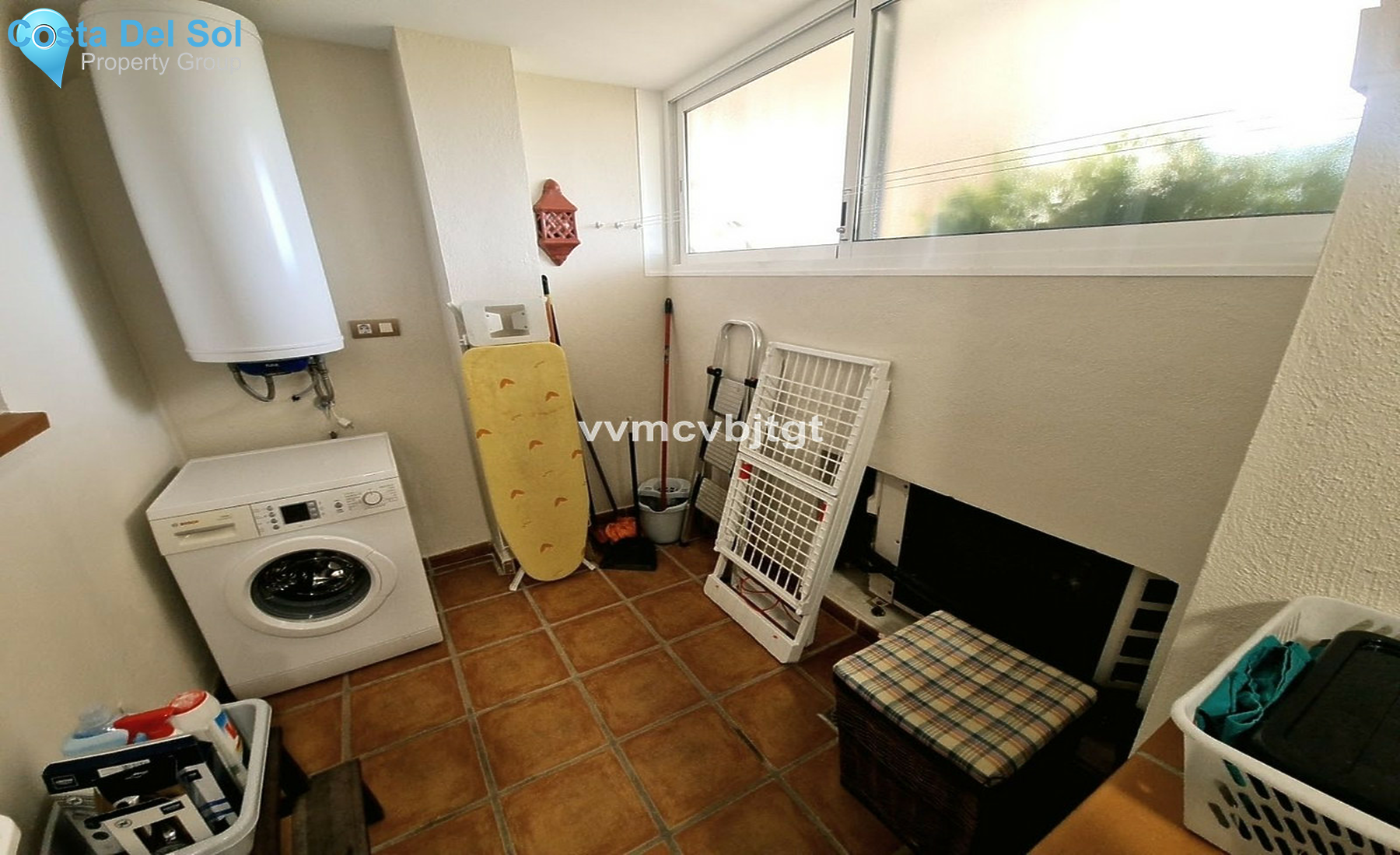 Middle Floor Apartment in Miraflores-1435872