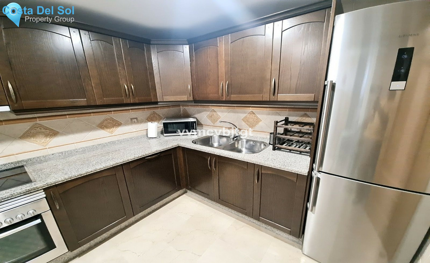 Middle Floor Apartment in Miraflores-1435873