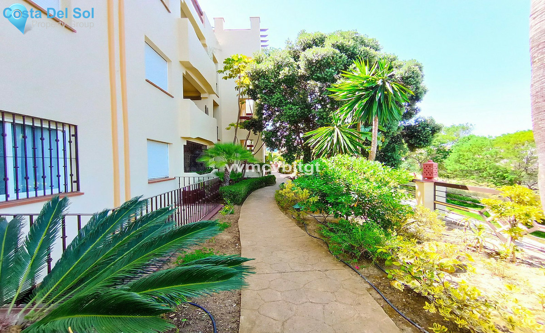 Middle Floor Apartment in Miraflores-1435876