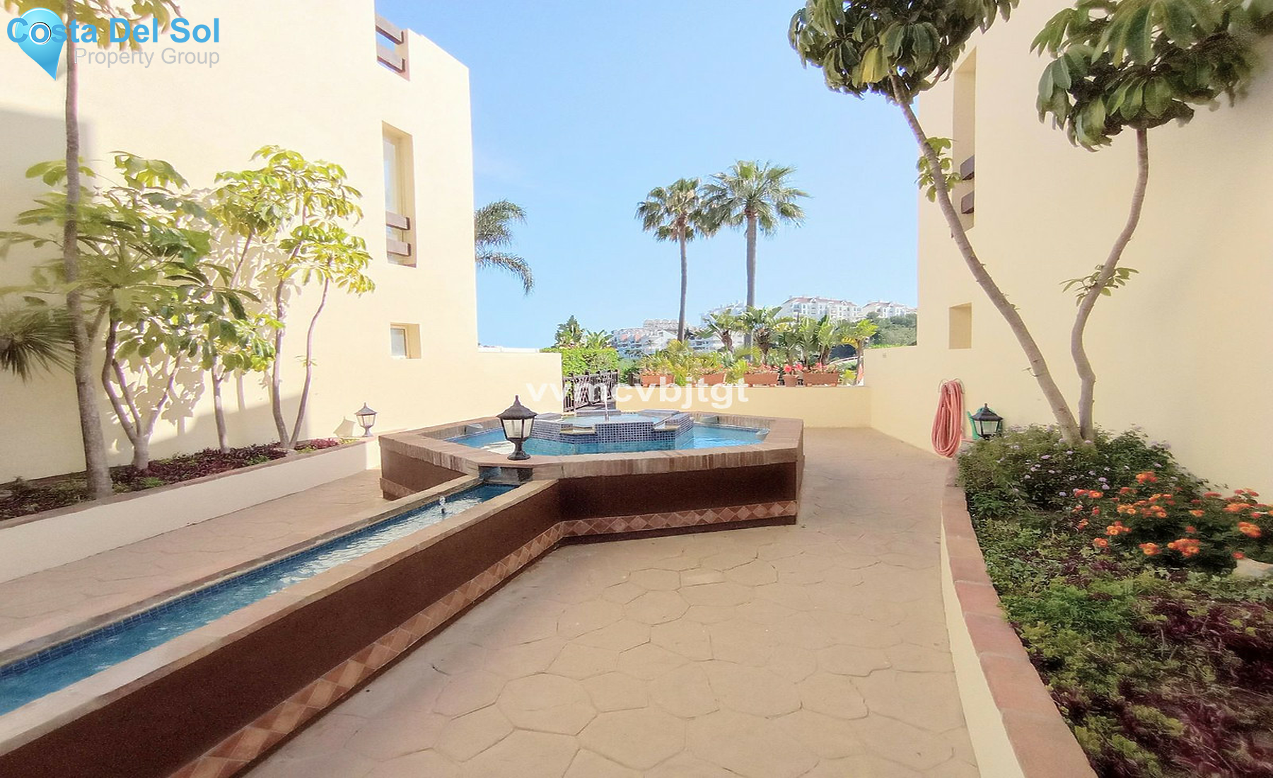 Middle Floor Apartment in Miraflores-1435877