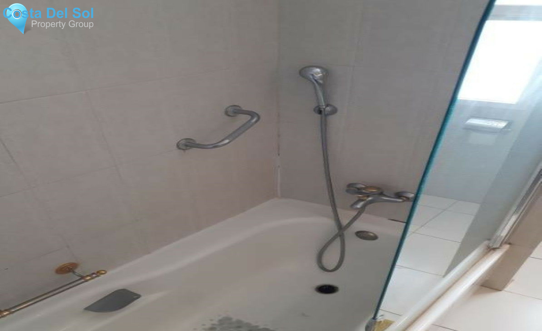 Middle Floor Apartment in Miraflores-1453105