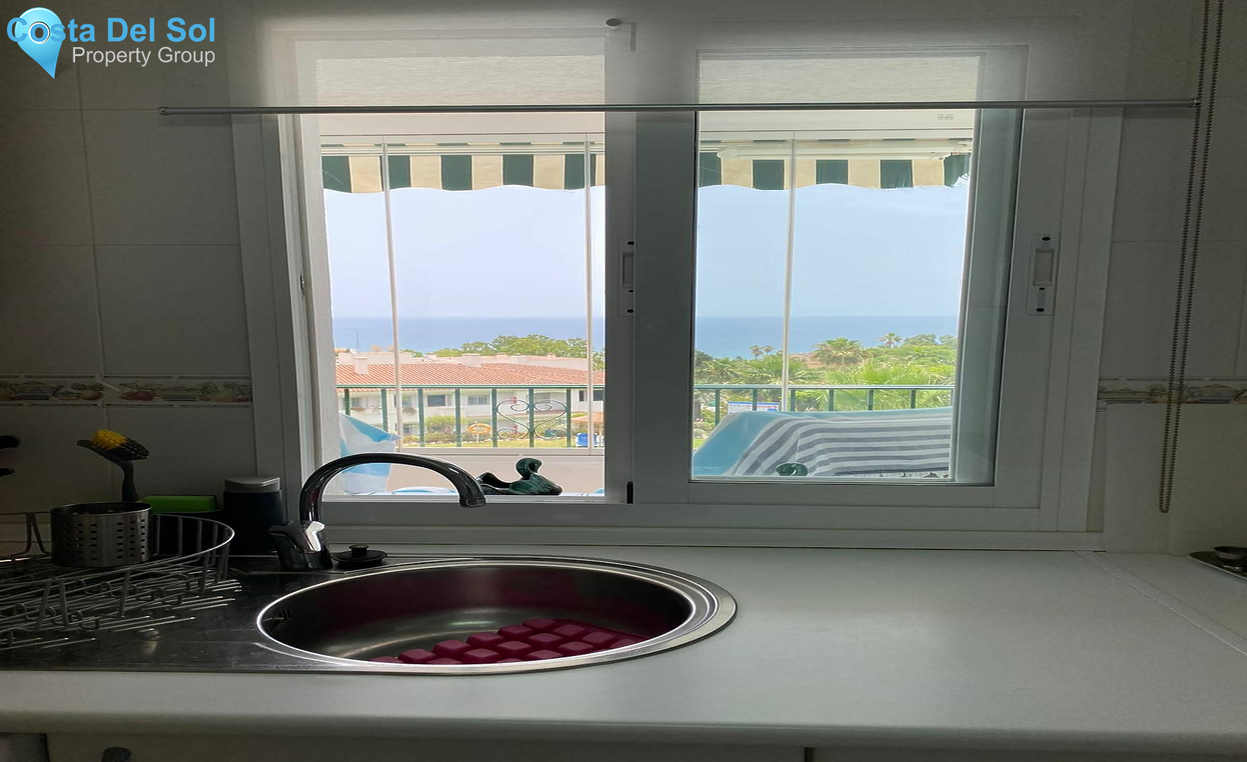 Middle Floor Apartment in Miraflores-1480413