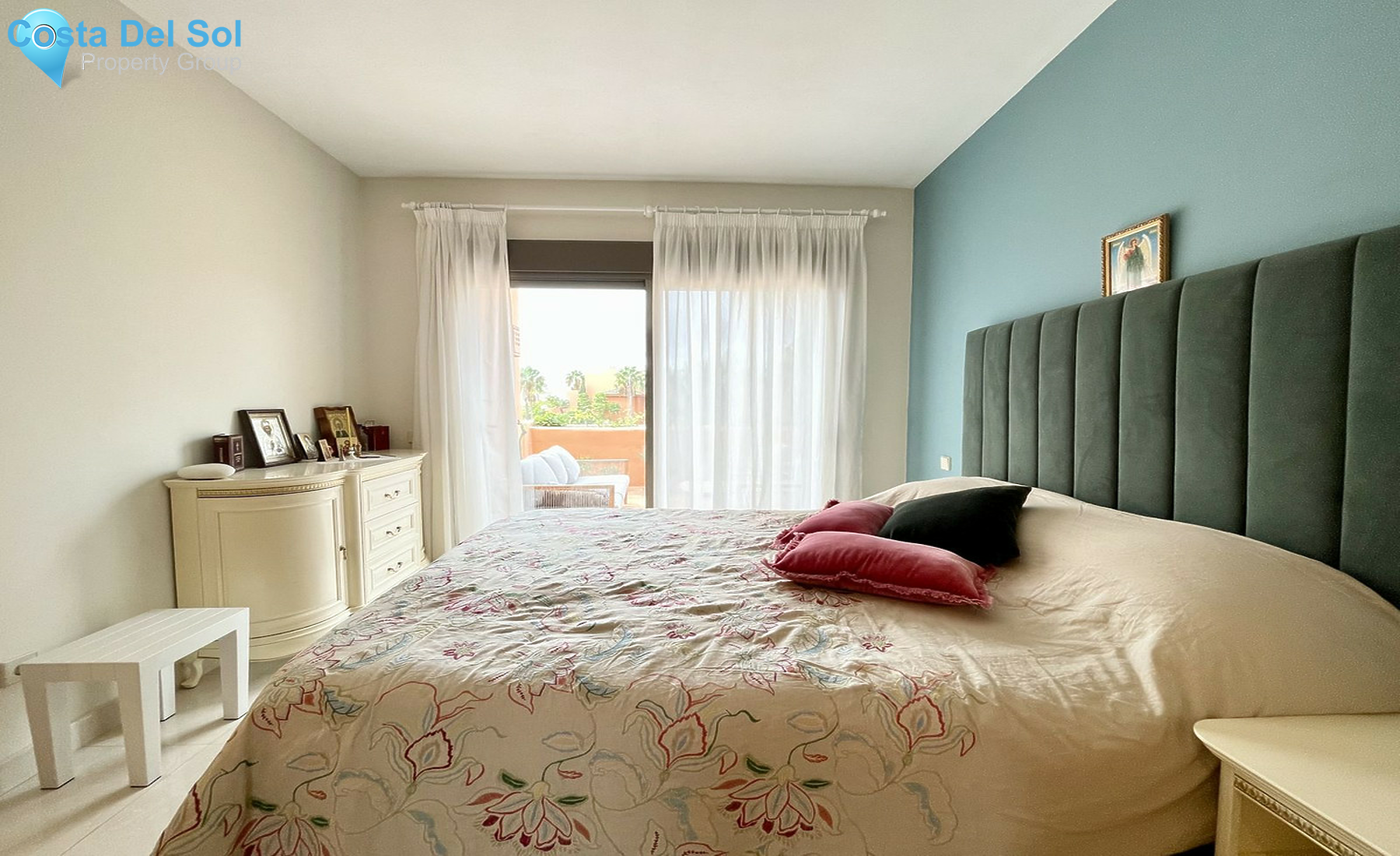 Middle Floor Apartment in New Golden Mile-1525082