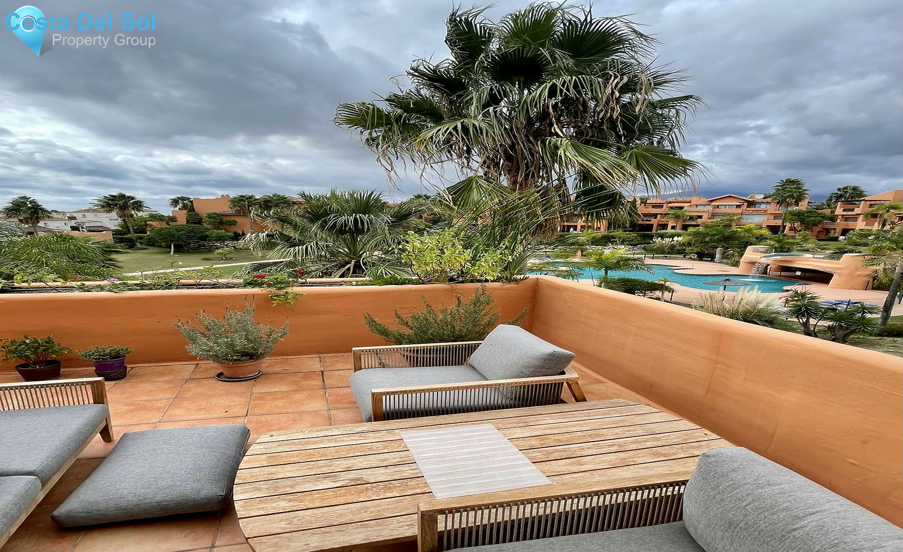 Middle Floor Apartment in New Golden Mile-1525088