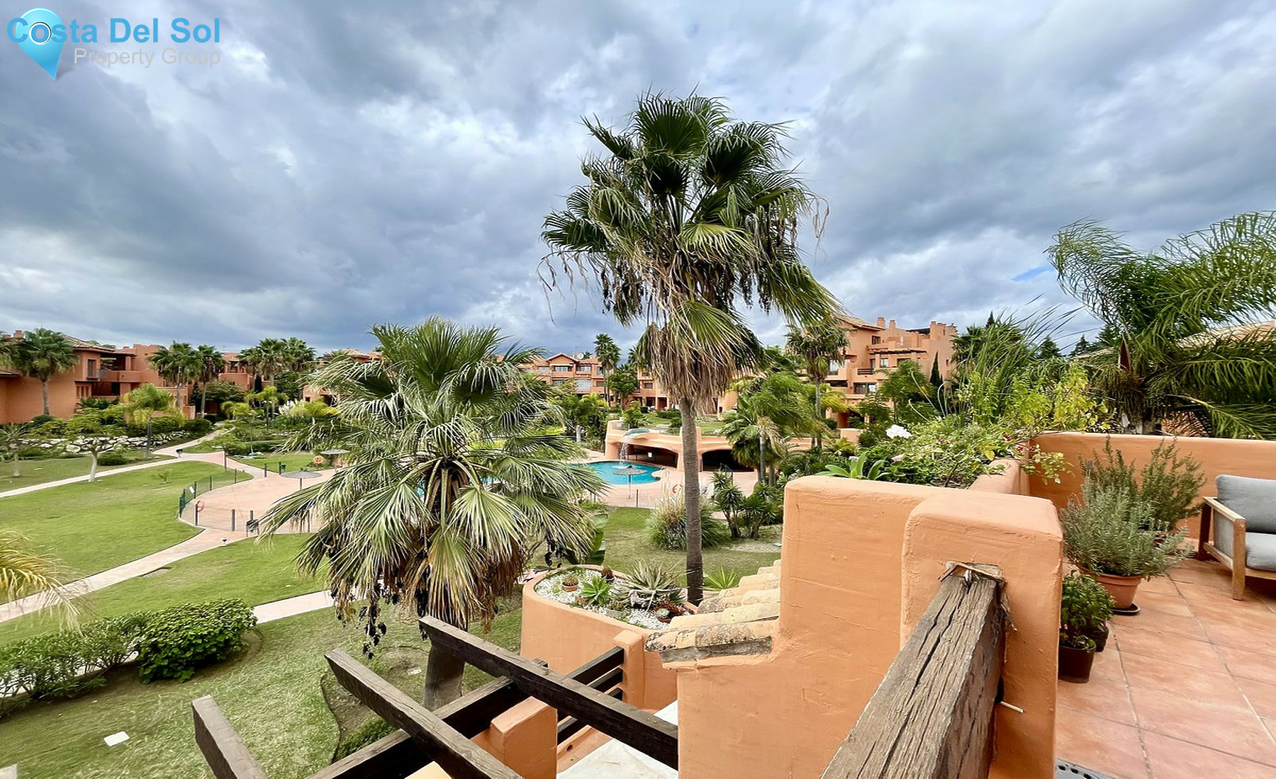 Middle Floor Apartment in New Golden Mile-1525089