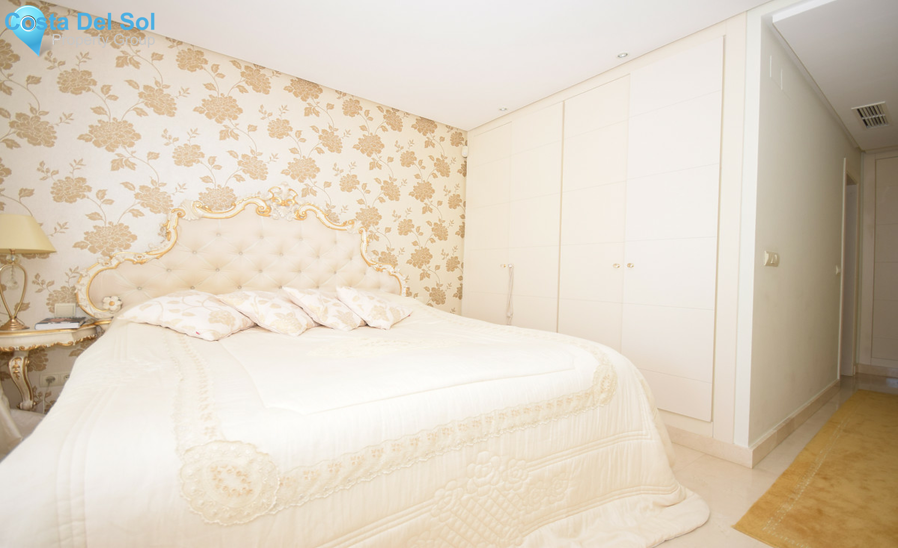 Middle Floor Apartment in Nueva Andalucía-1354166