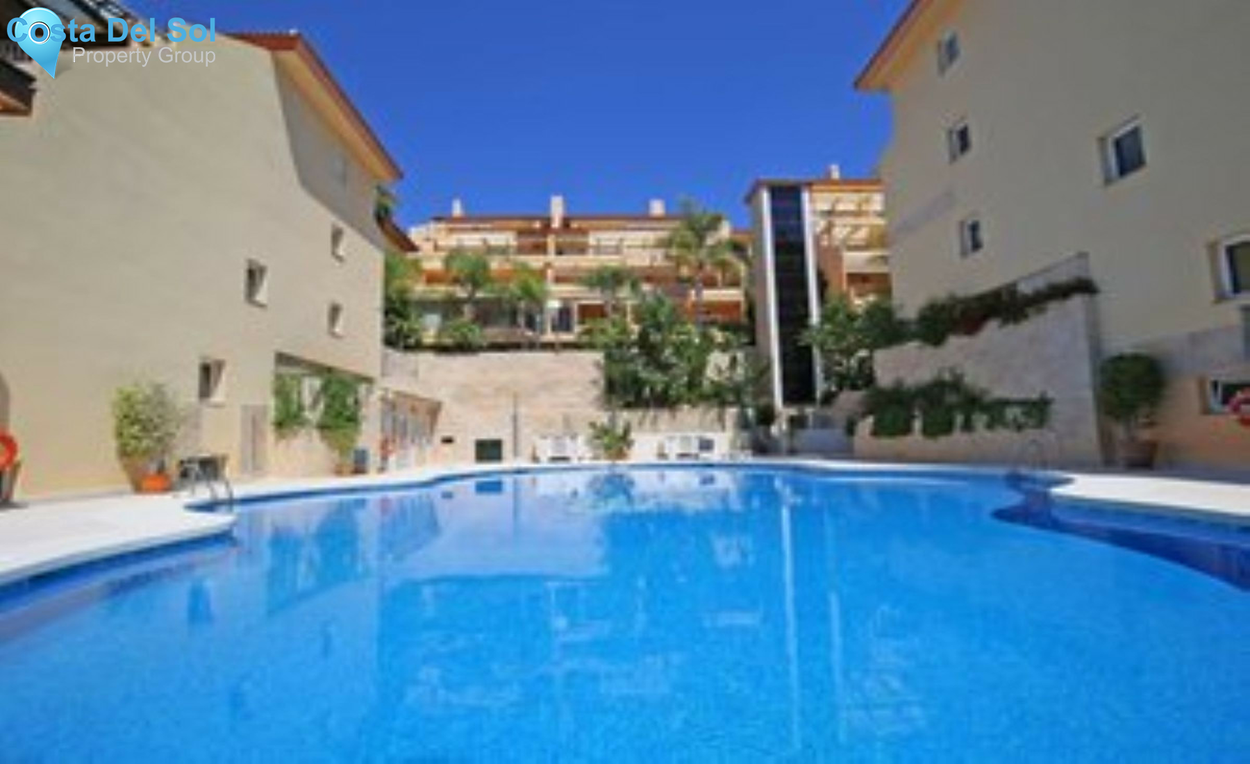 Middle Floor Apartment in Nueva Andalucía-1354168