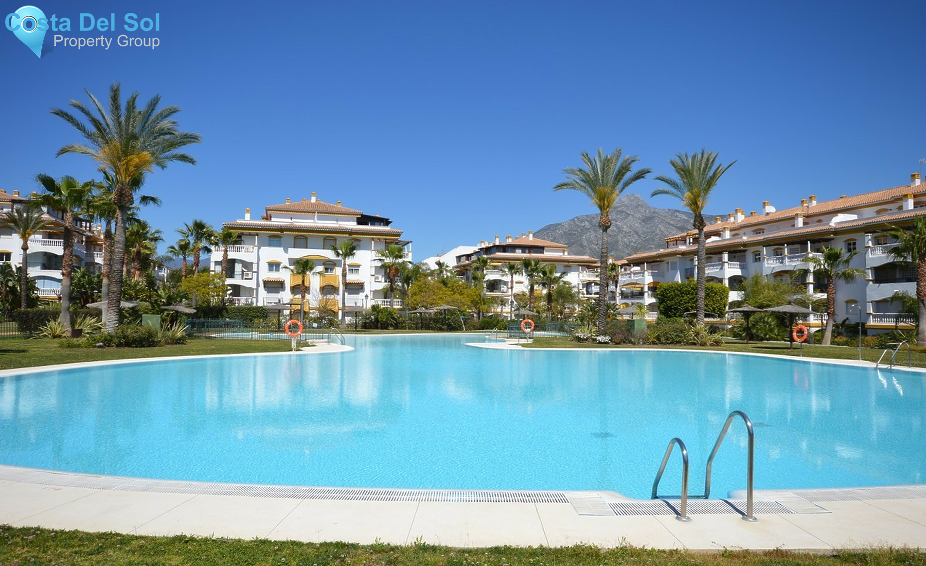 Middle Floor Apartment in Nueva Andalucía-1434137