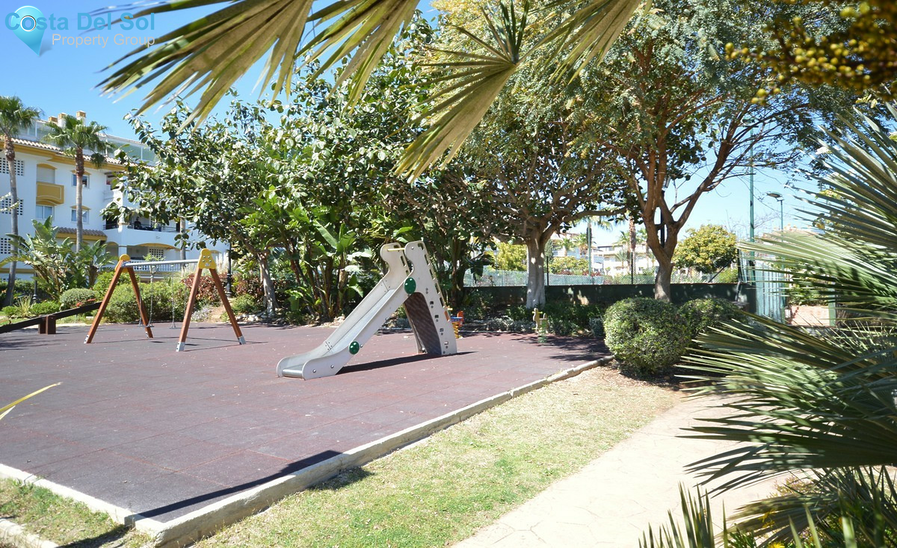 Middle Floor Apartment in Nueva Andalucía-1434142