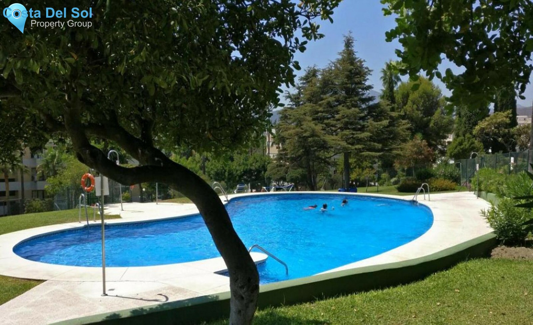 Middle Floor Apartment in Nueva Andalucía-1525343