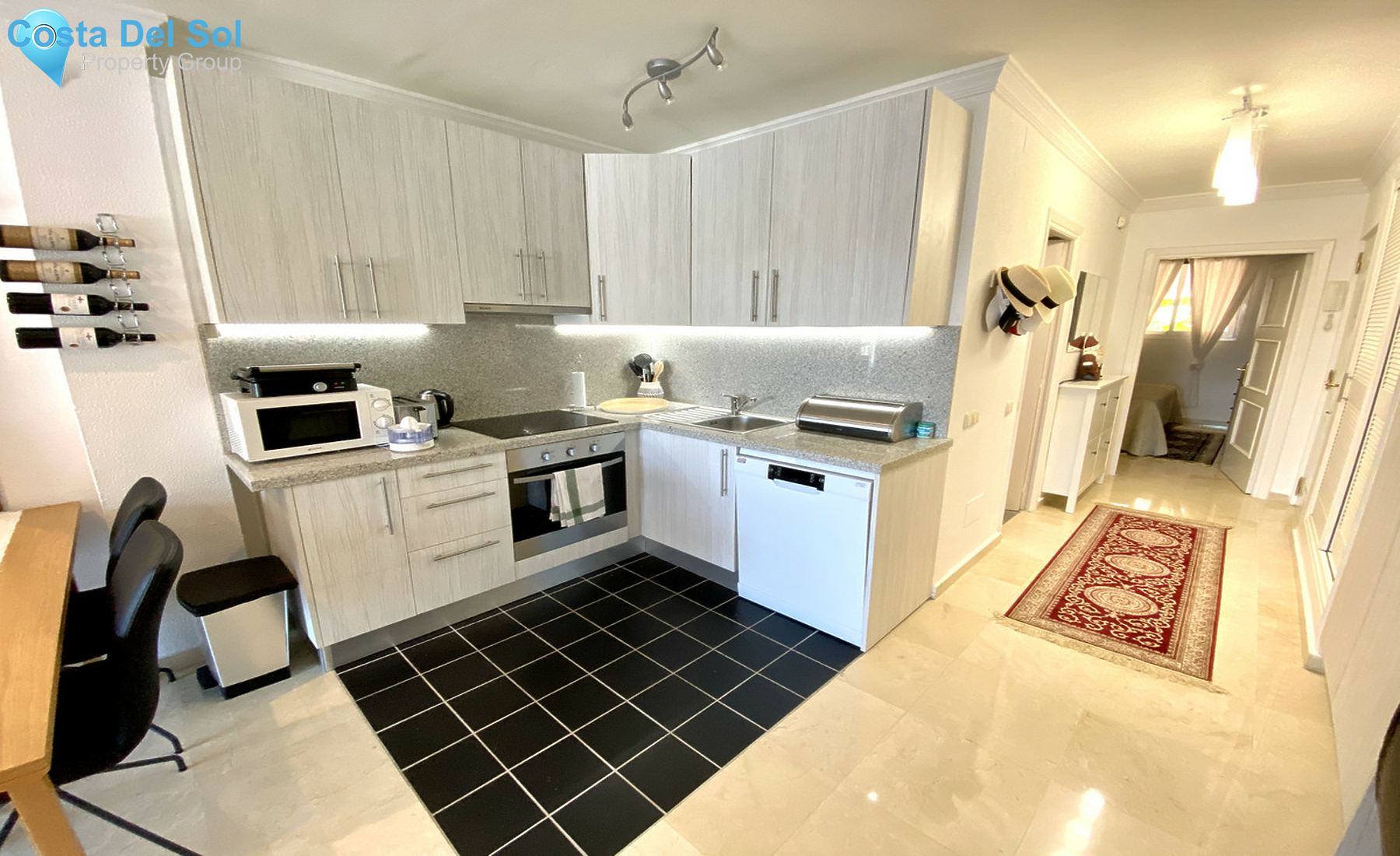Middle Floor Apartment in Nueva Andalucía-1527192