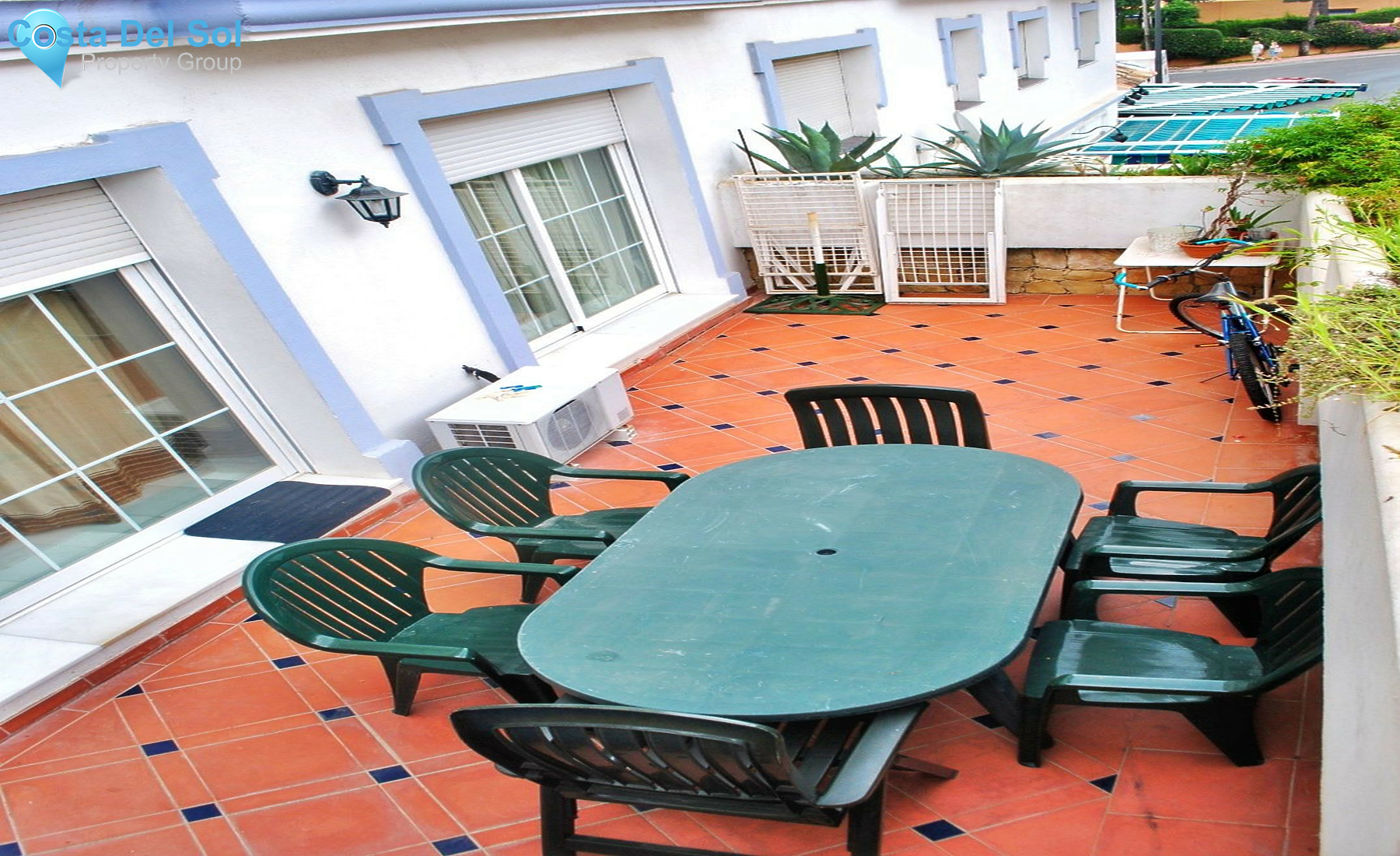 Middle Floor Apartment in Nueva Andalucía-1558646