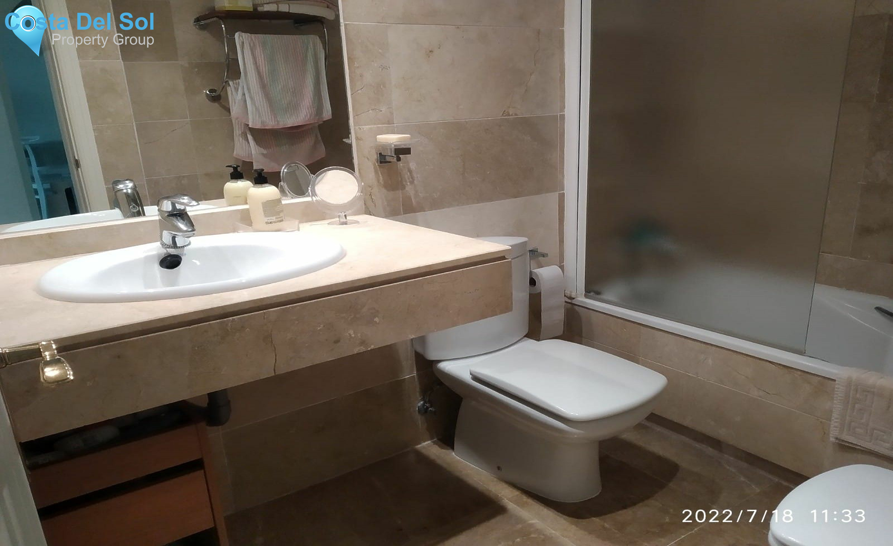 Middle Floor Apartment in Nueva Andalucía-1447567