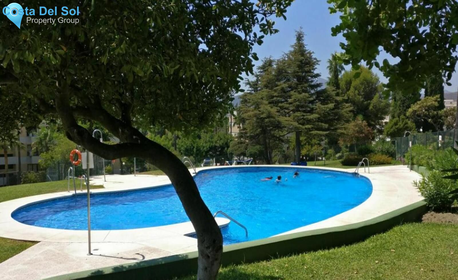 Middle Floor Apartment in Nueva Andalucía