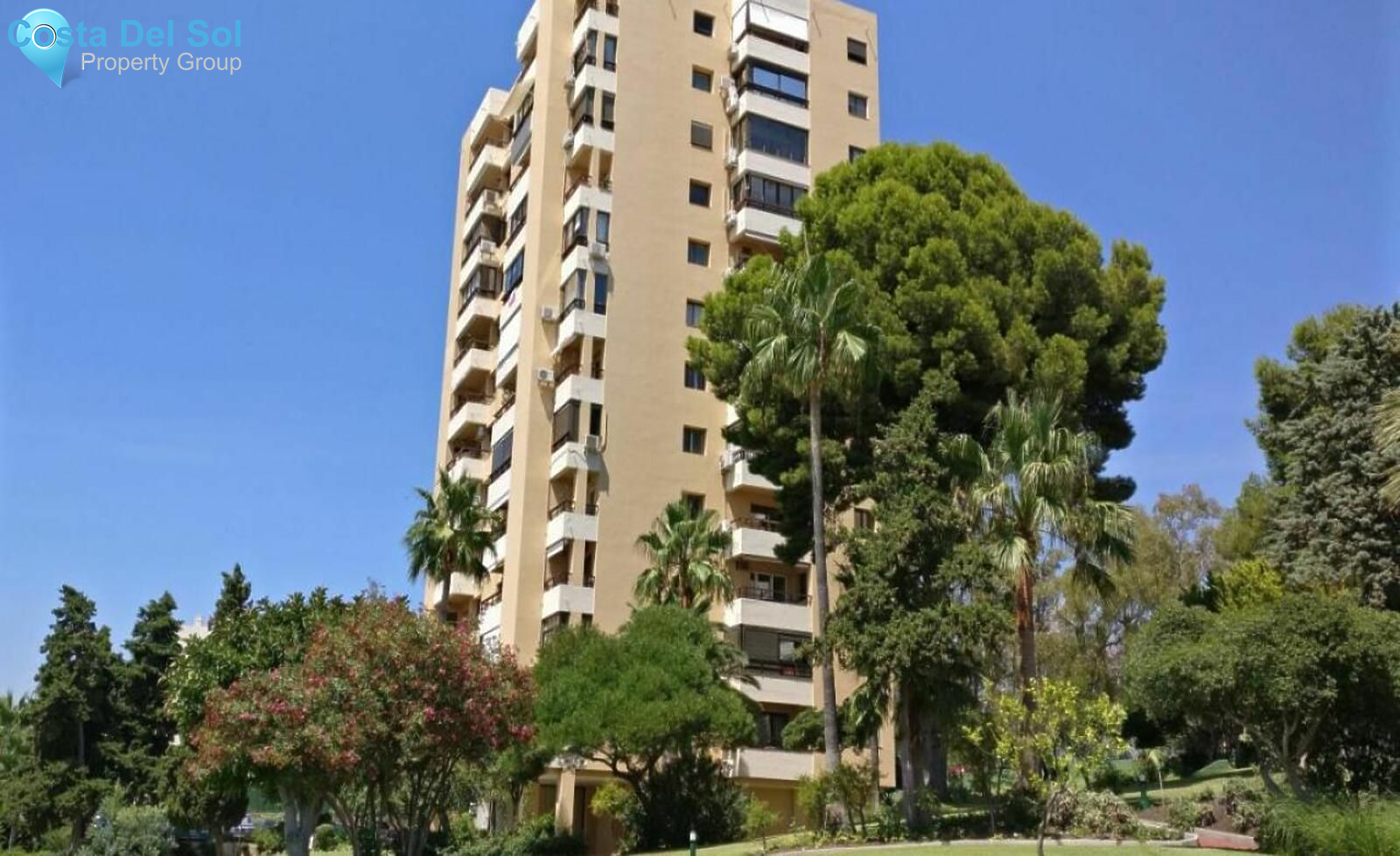 Middle Floor Apartment in Nueva Andalucía-1532904