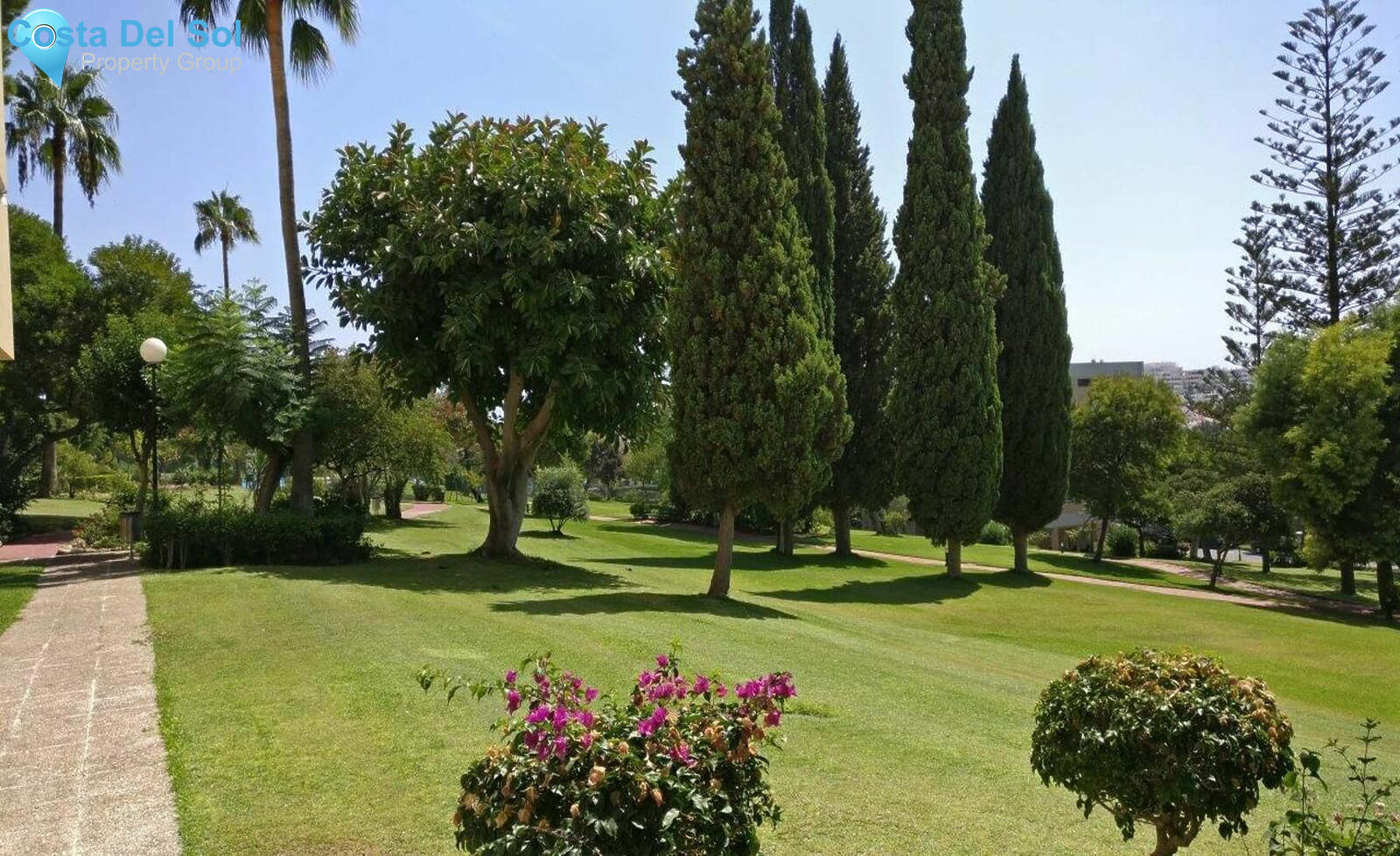 Middle Floor Apartment in Nueva Andalucía-1532907